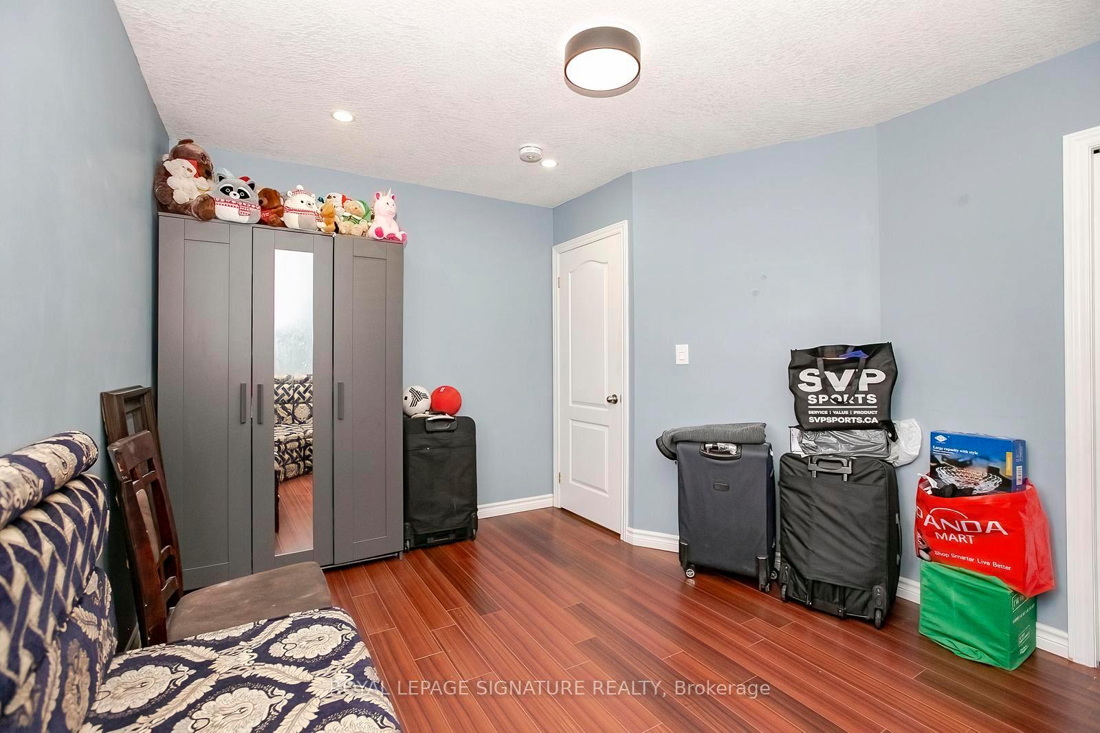 Photo 31 of 107 Glencliffe Court, Kitchener, Grand River North — HOMEH