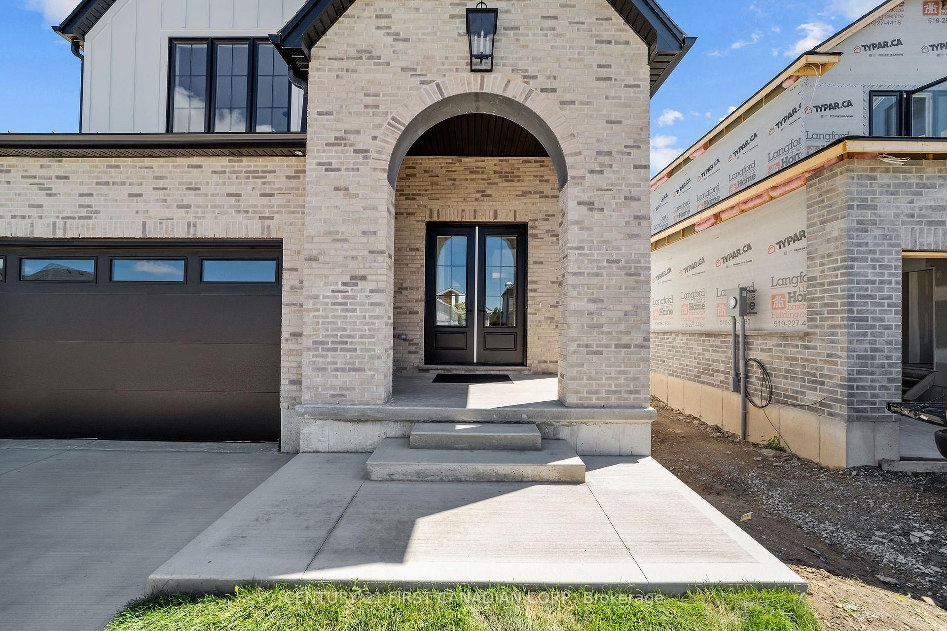 Photo 8 of 24 Sheldabren Street, North Middlesex, Ailsa Craig — HOMEH