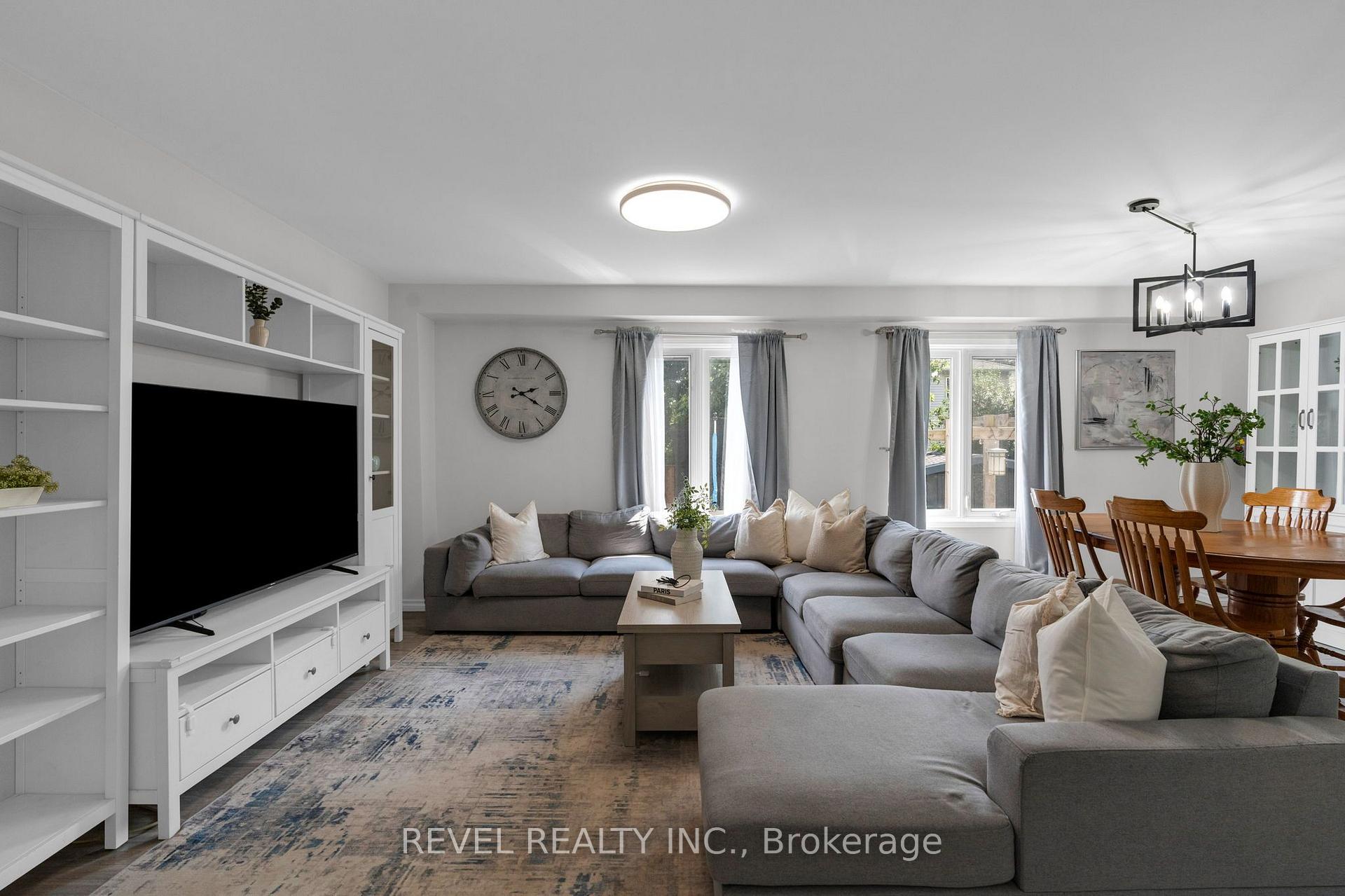 Photo 4 of 7 Penton Drive, Barrie, West Bayfield — HOMEH