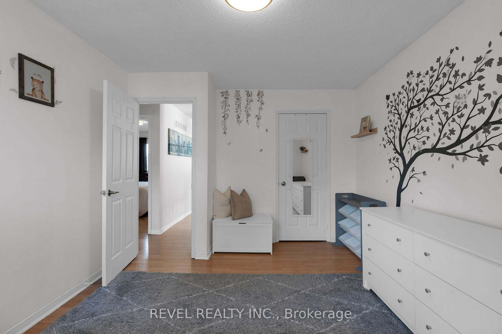 Photo 21 of 7 Penton Drive, Barrie, West Bayfield — HOMEH