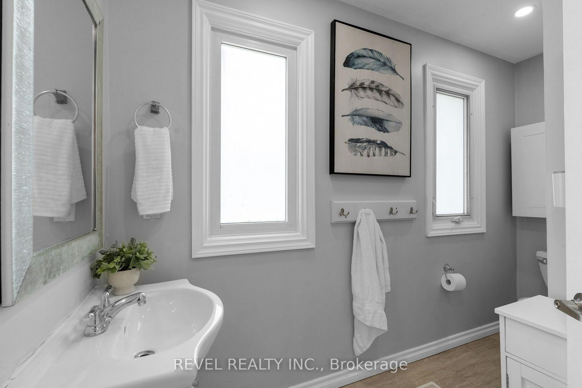 Photo 22 of 7 Penton Drive, Barrie, West Bayfield — HOMEH