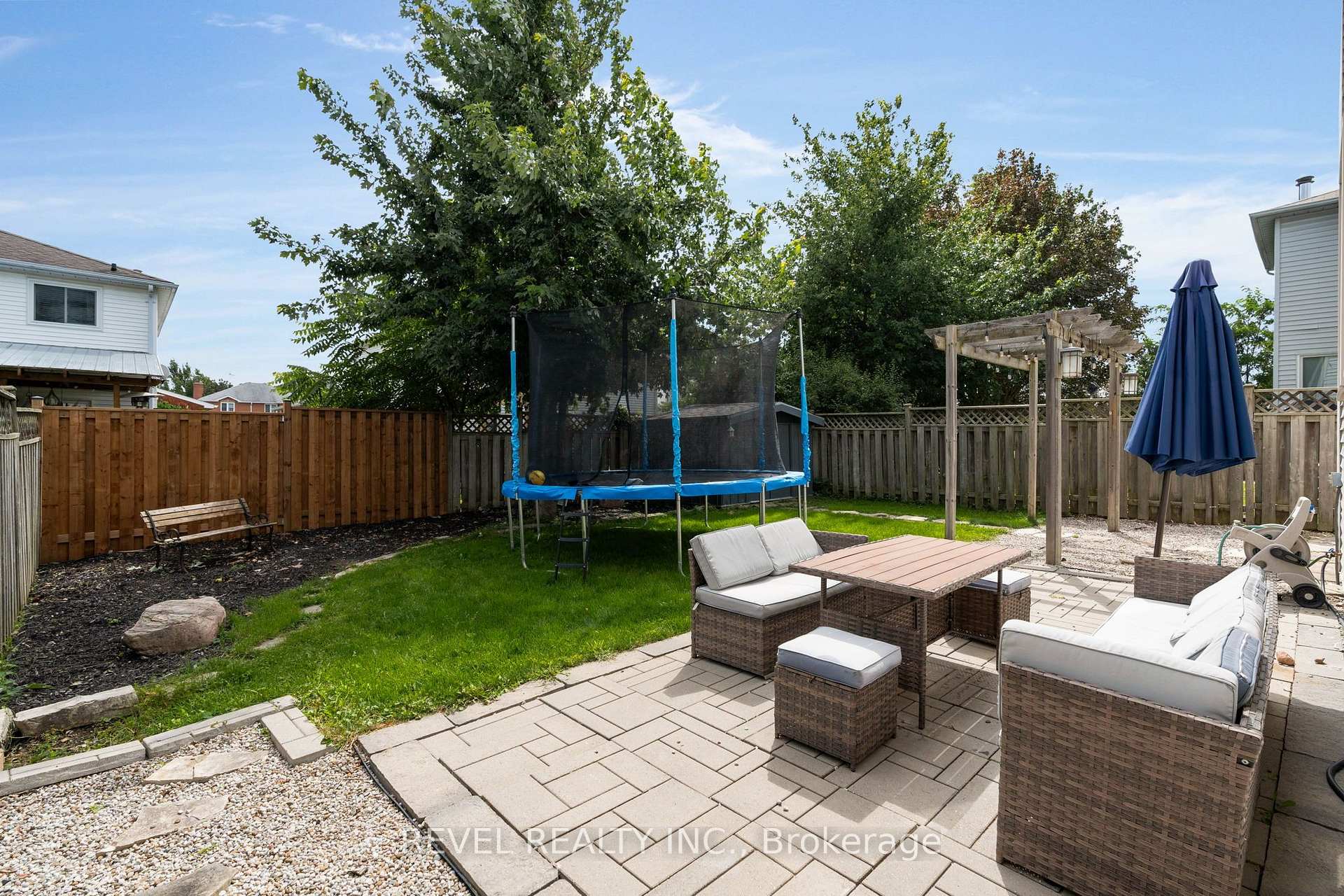 Photo 30 of 7 Penton Drive, Barrie, West Bayfield — HOMEH