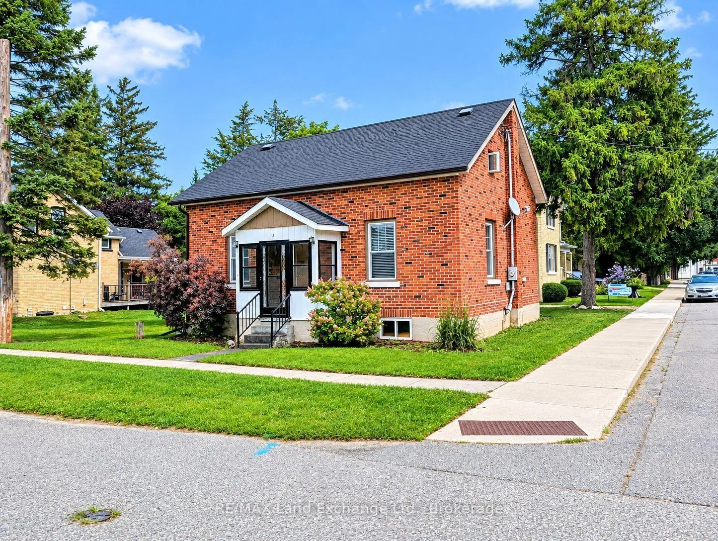 Photo 4 of 10 Mary Street, Brockton — HOMEH