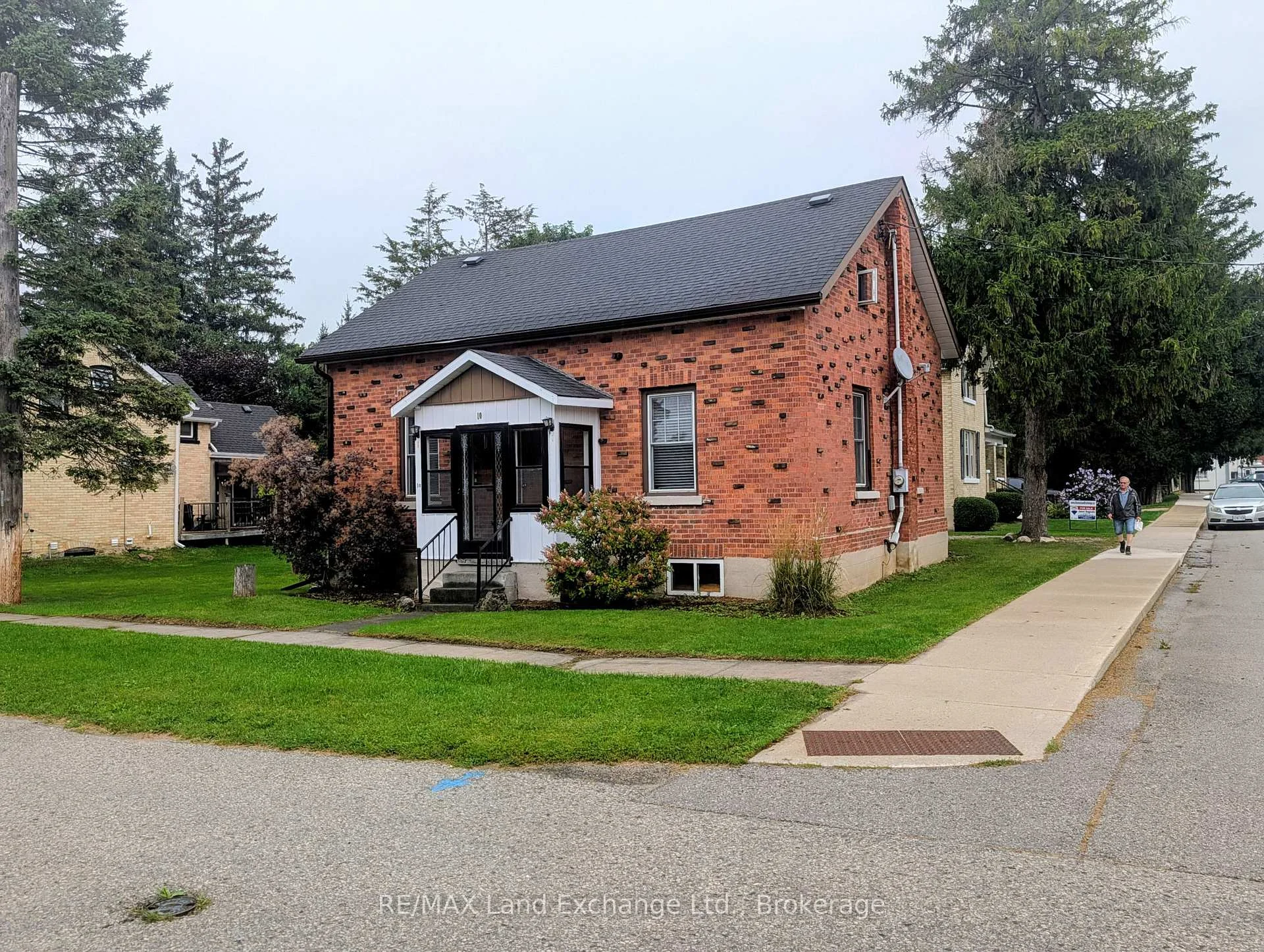Photo 3 of 10 Mary Street, Brockton — HOMEH