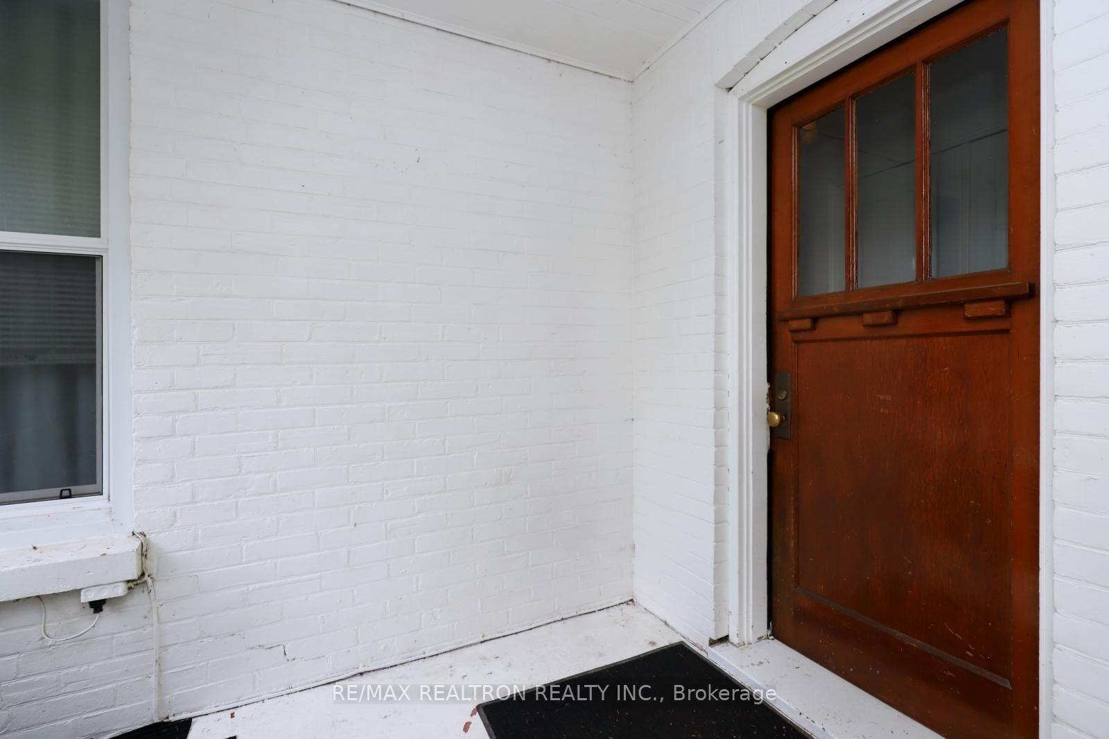 Photo 3 of 18-20 Reuben Street, Aurora, Aurora Village — HOMEH