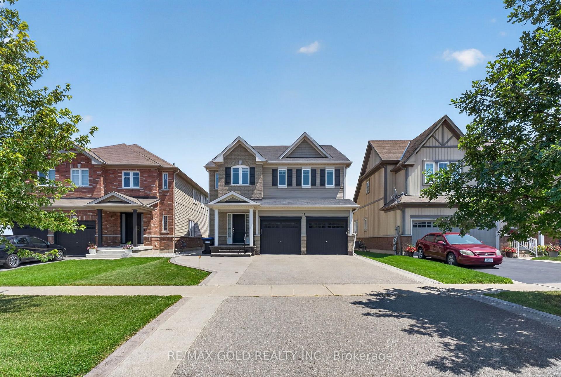Photo 3 of 11 Jones Street, New Tecumseth, Alliston — HOMEH