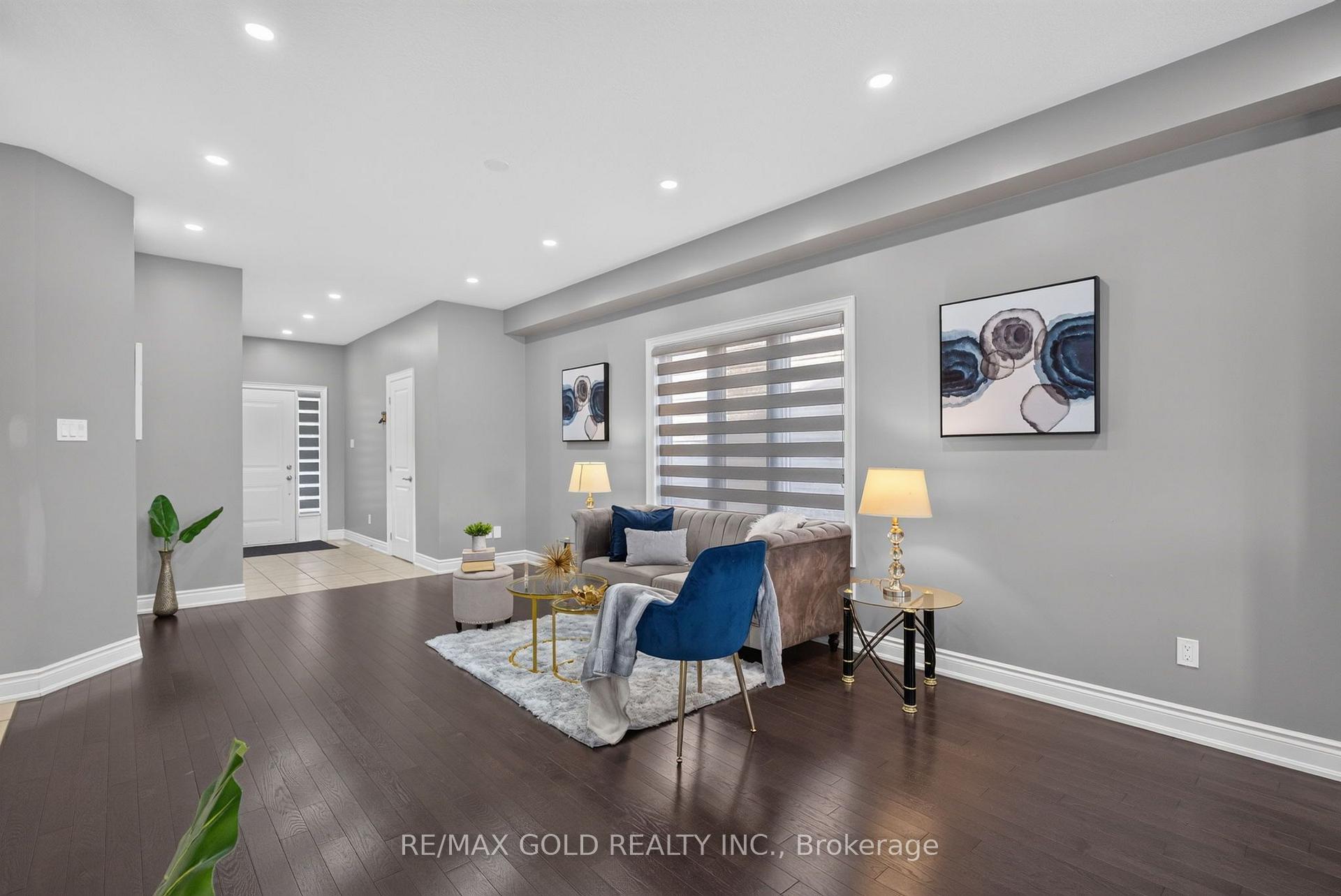 Photo 4 of 11 Jones Street, New Tecumseth, Alliston — HOMEH
