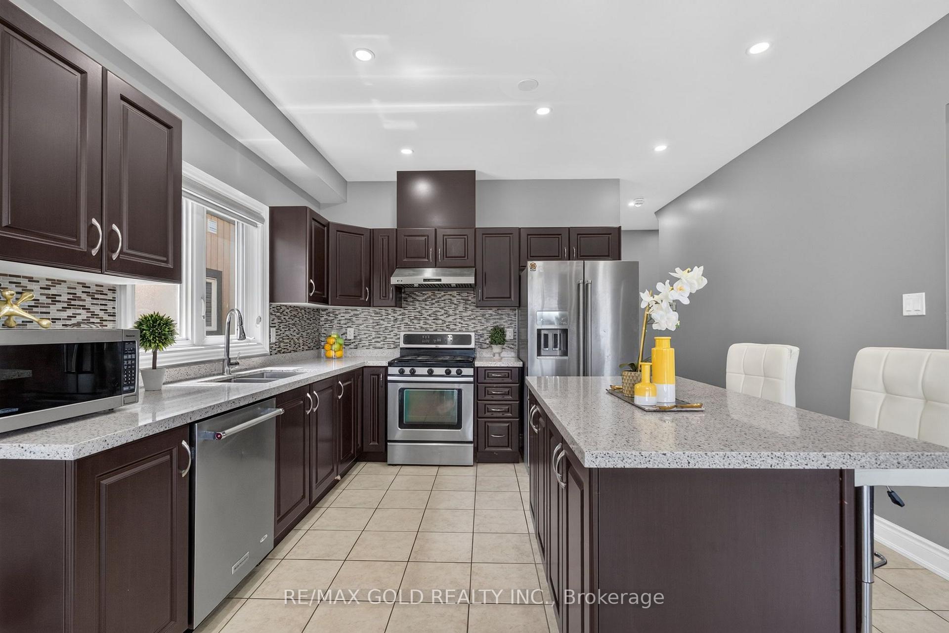 Photo 11 of 11 Jones Street, New Tecumseth, Alliston — HOMEH