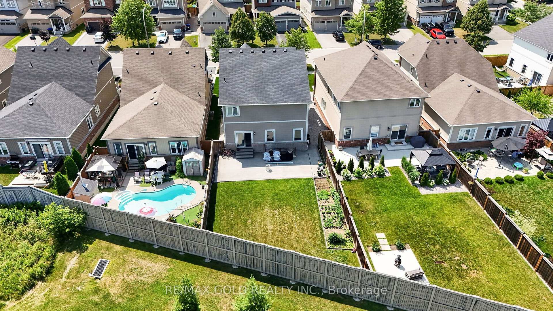 Photo 37 of 11 Jones Street, New Tecumseth, Alliston — HOMEH