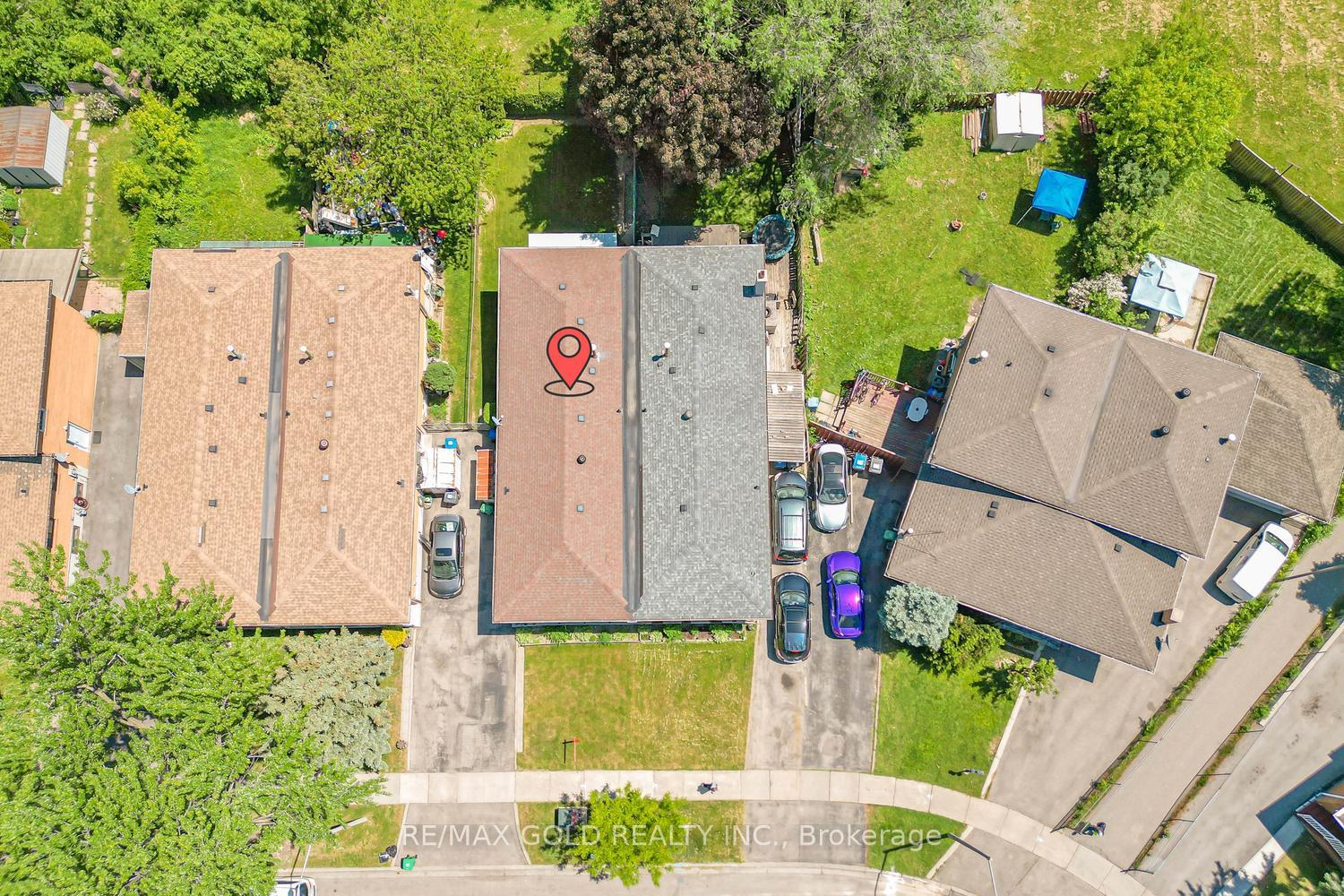 Photo 4 of 7488 Discus Crescent, Mississauga, Malton — HOMEH