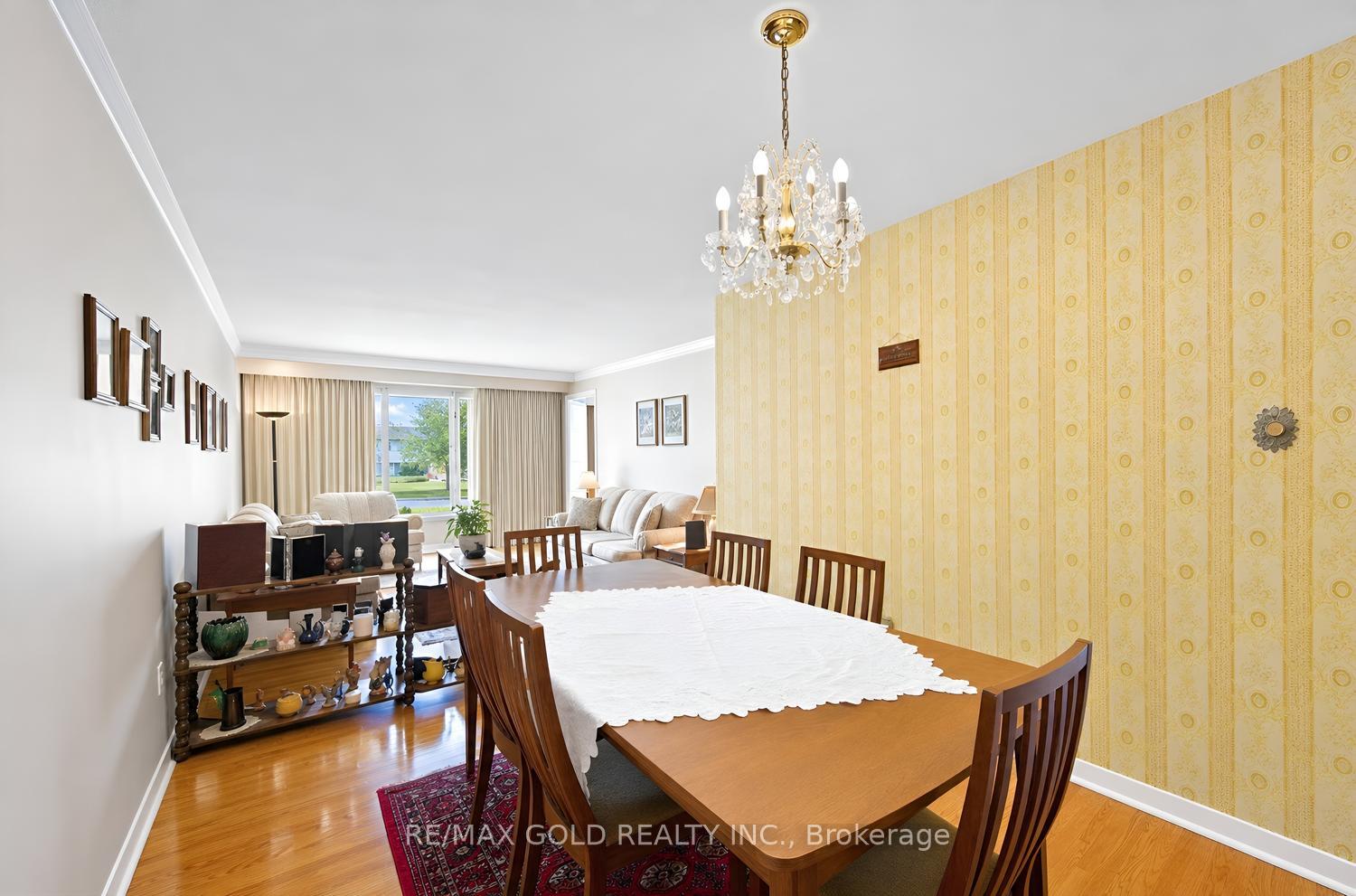 Photo 15 of 7488 Discus Crescent, Mississauga, Malton — HOMEH