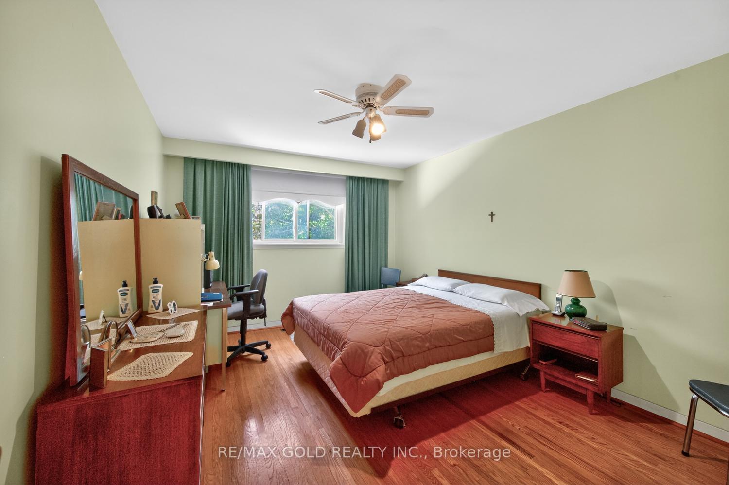 Photo 22 of 7488 Discus Crescent, Mississauga, Malton — HOMEH
