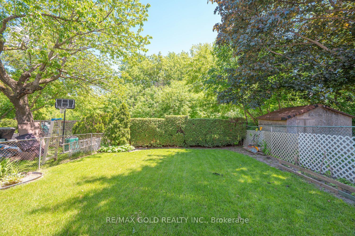 Photo 43 of 7488 Discus Crescent, Mississauga, Malton — HOMEH