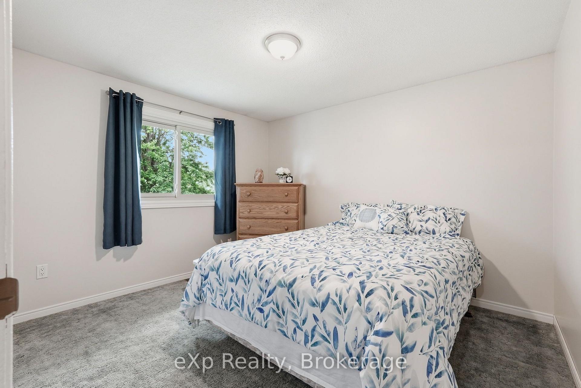 Photo 15 of 313 Bruce 15 Road, Brockton — HOMEH