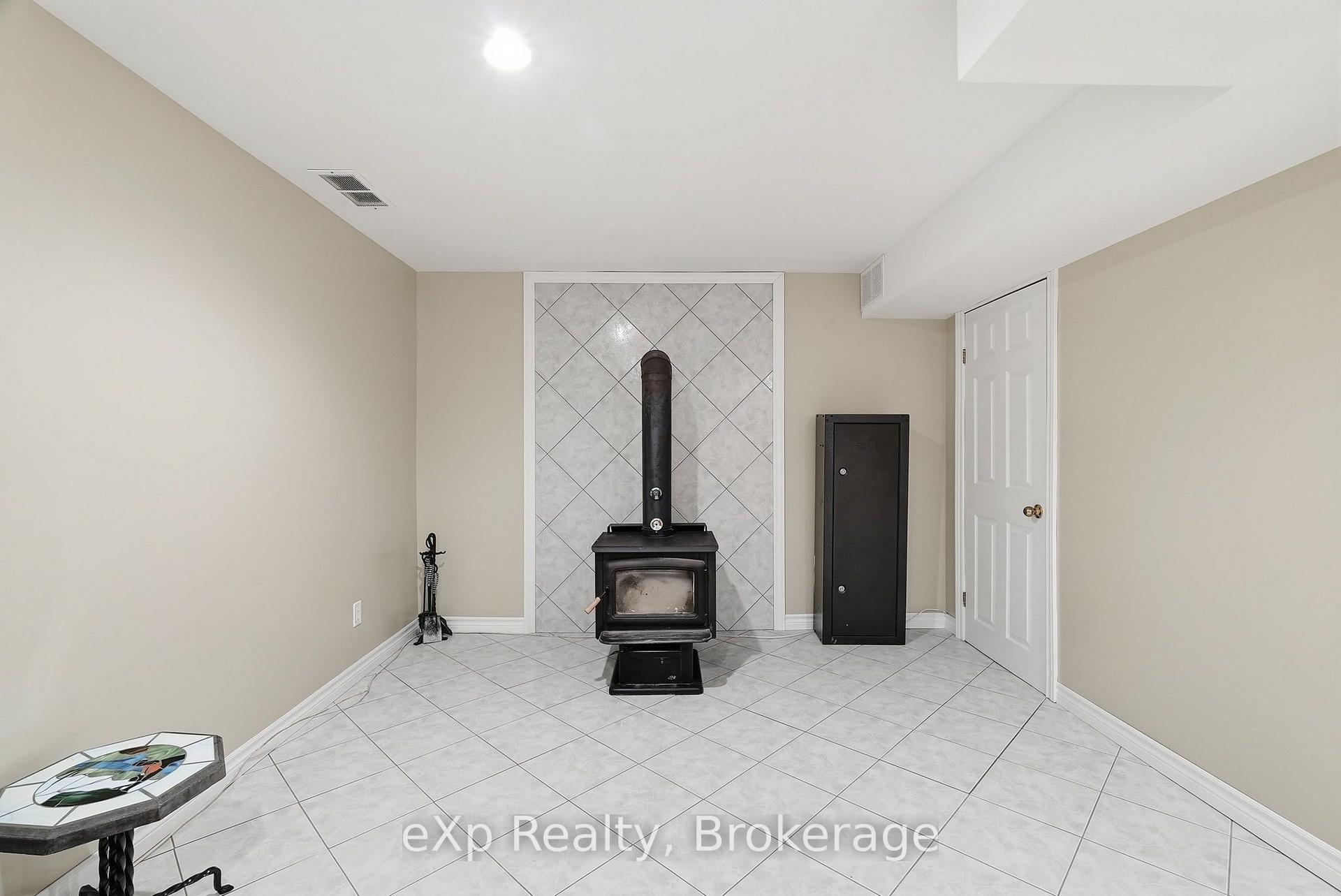 Photo 21 of 313 Bruce 15 Road, Brockton — HOMEH