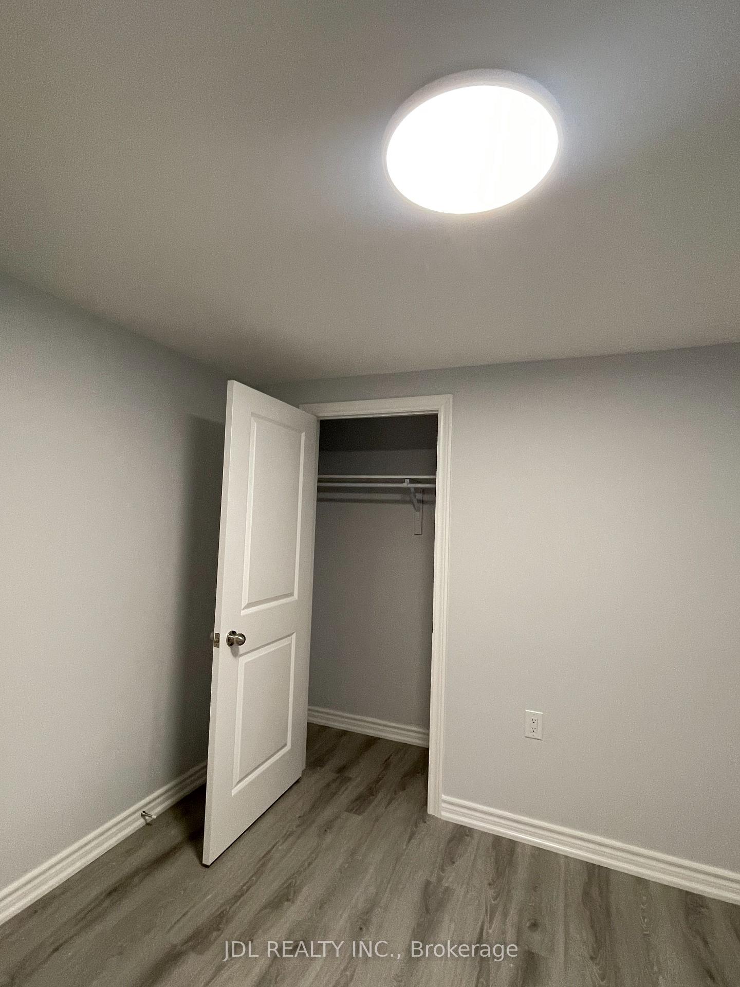 Photo 8 of 29 Summerglade Drive, Scarborough, Agincourt South-Malvern West — HOMEH