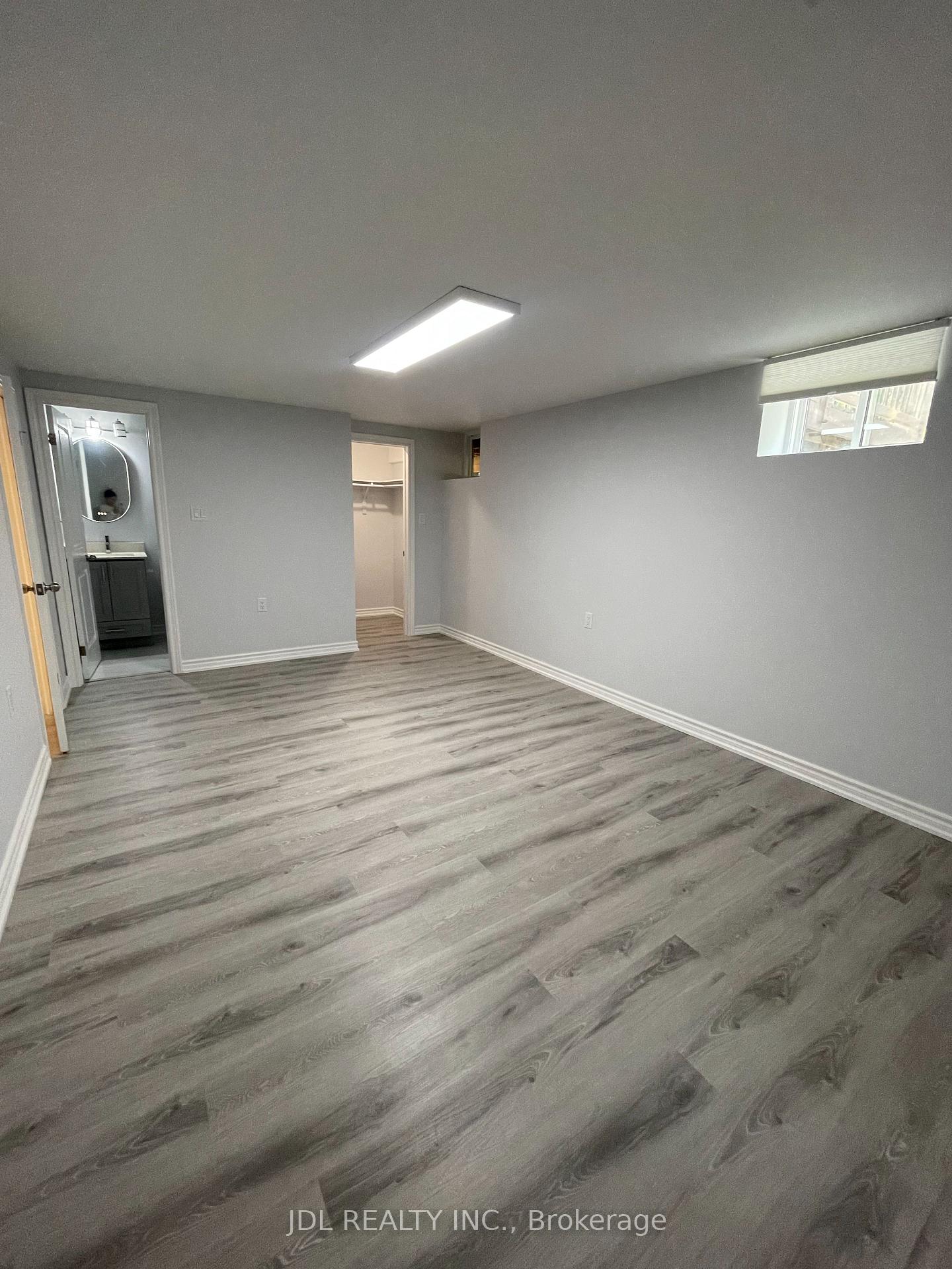 Photo 10 of 29 Summerglade Drive, Scarborough, Agincourt South-Malvern West — HOMEH