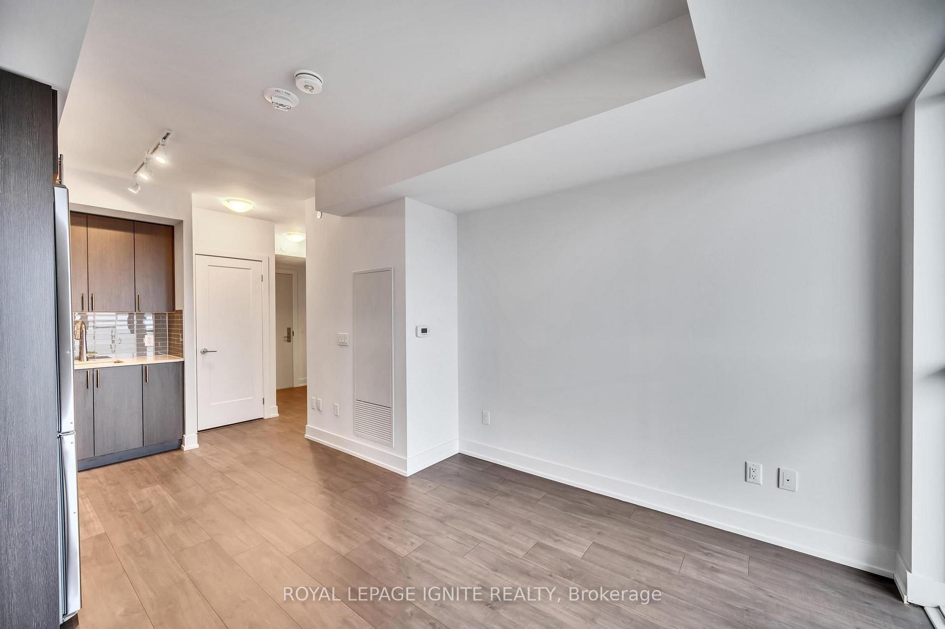 Photo 11 of Unit 905, 2550 Simcoe Street N, Oshawa, Windfields — HOMEH