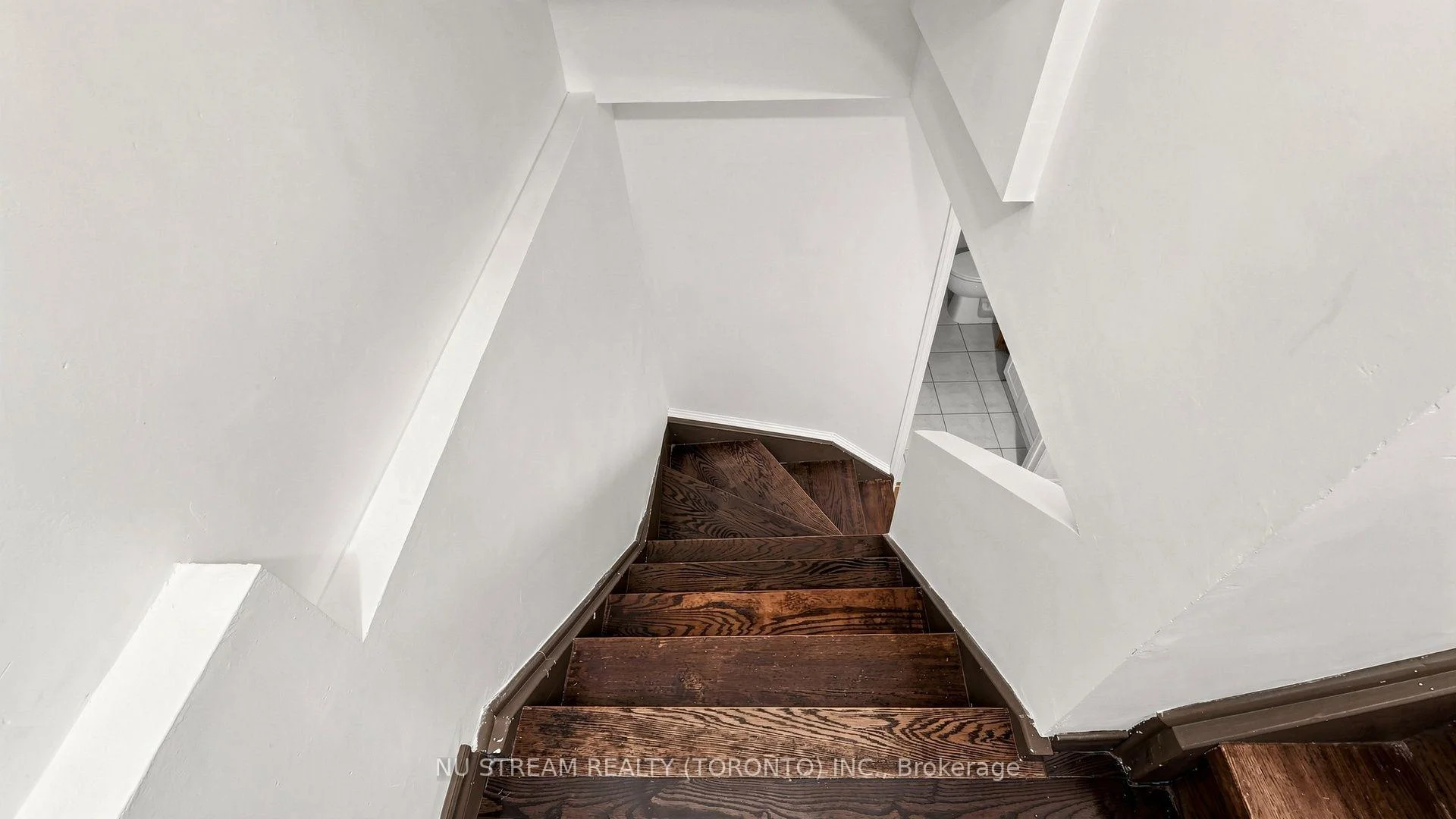 Photo 36 of 154 Markville Road, Markham, Markville — HOMEH
