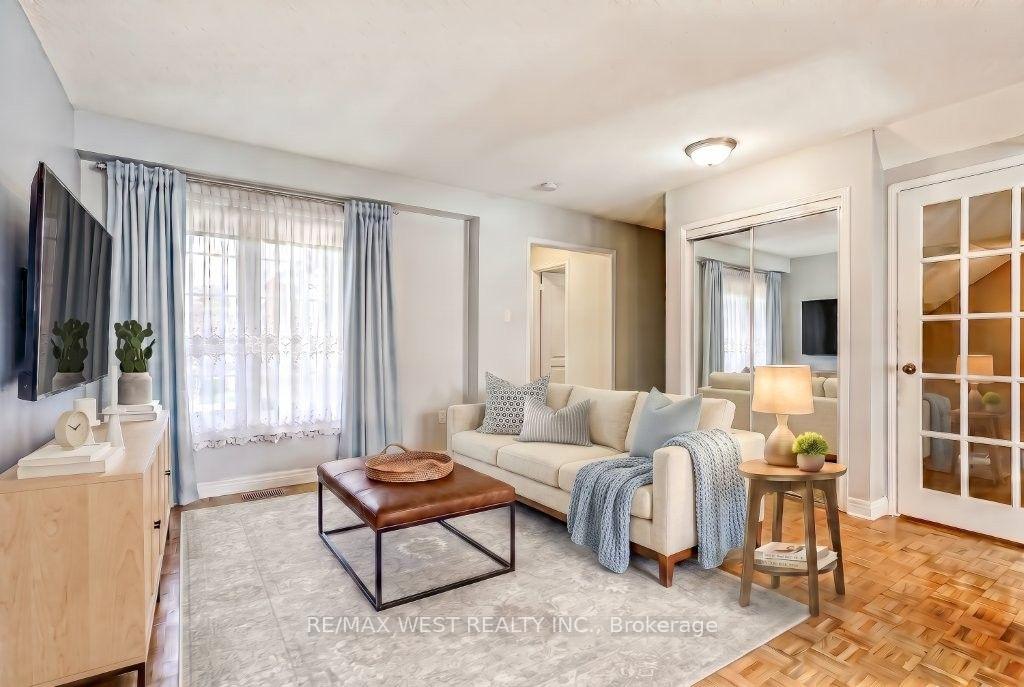Photo 4 of 7265 Sandhurst Drive, Mississauga, Lisgar — HOMEH