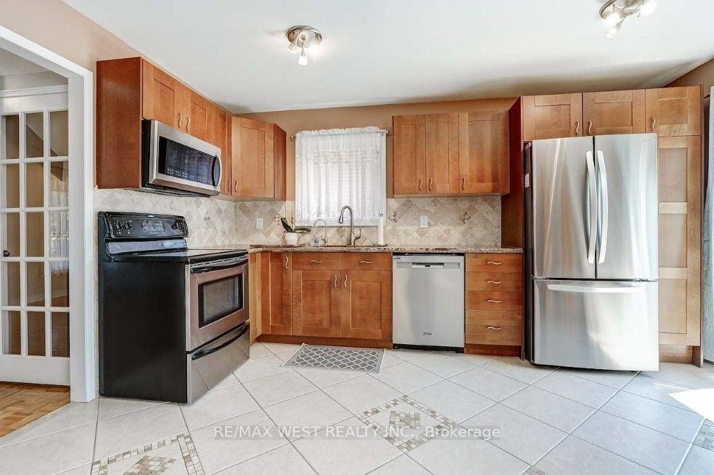 Photo 8 of 7265 Sandhurst Drive, Mississauga, Lisgar — HOMEH