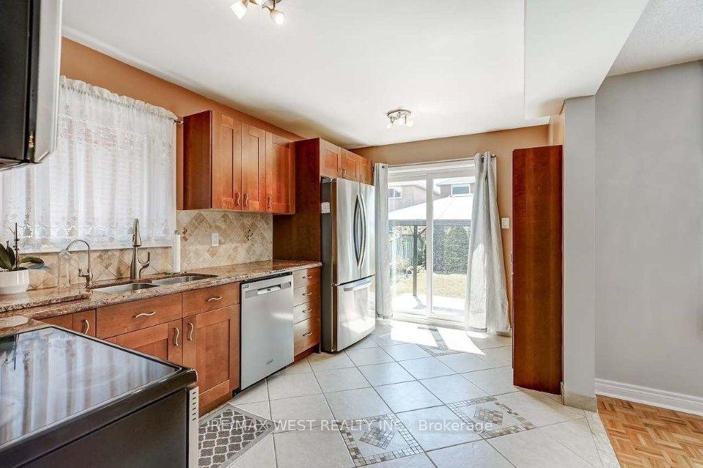 Photo 9 of 7265 Sandhurst Drive, Mississauga, Lisgar — HOMEH