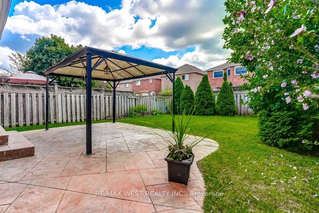 Photo 25 of 7265 Sandhurst Drive, Mississauga, Lisgar — HOMEH