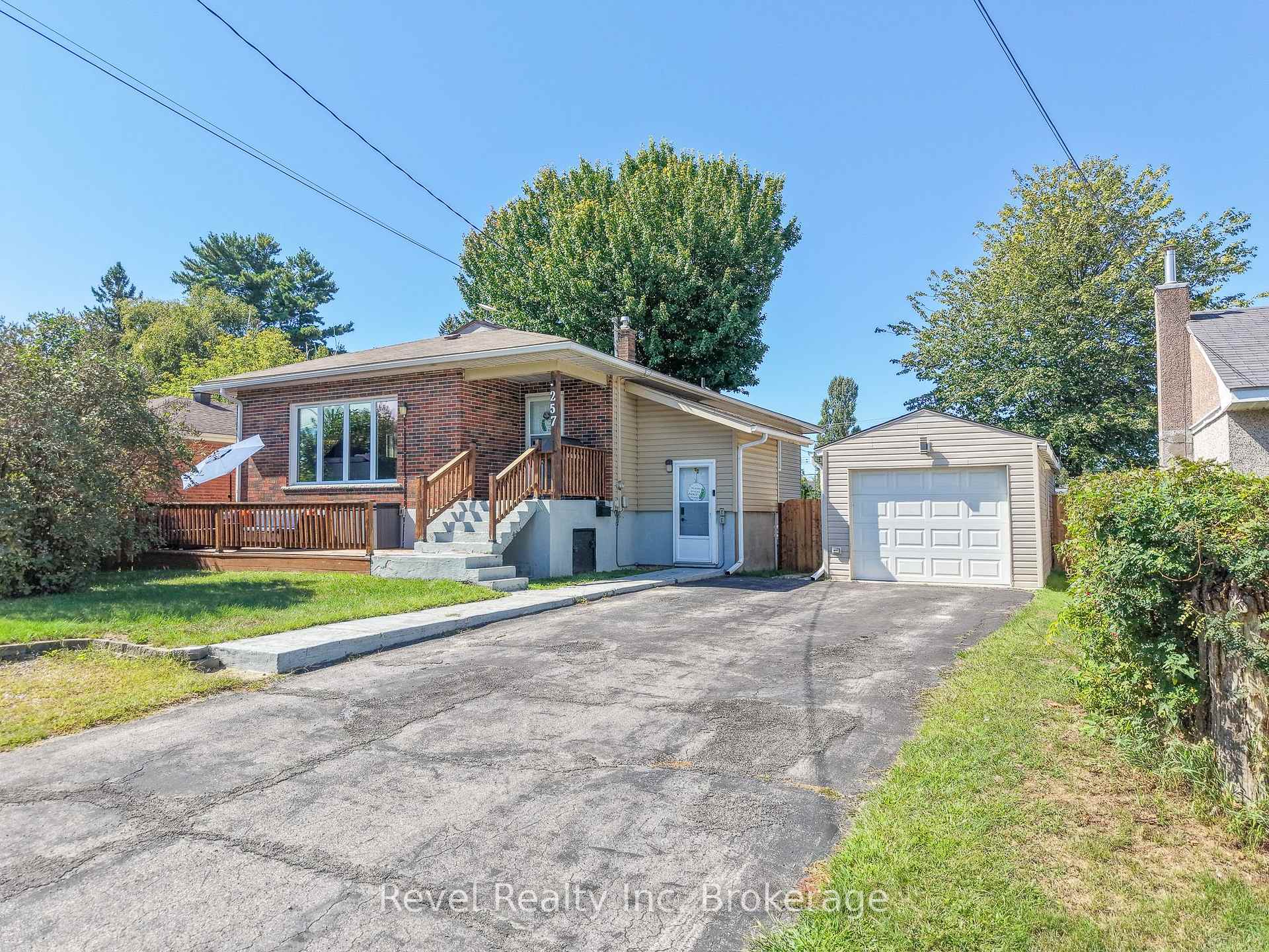 Photo 1 of 257 Lee Avenue, North Bay, Ferris — HOMEH