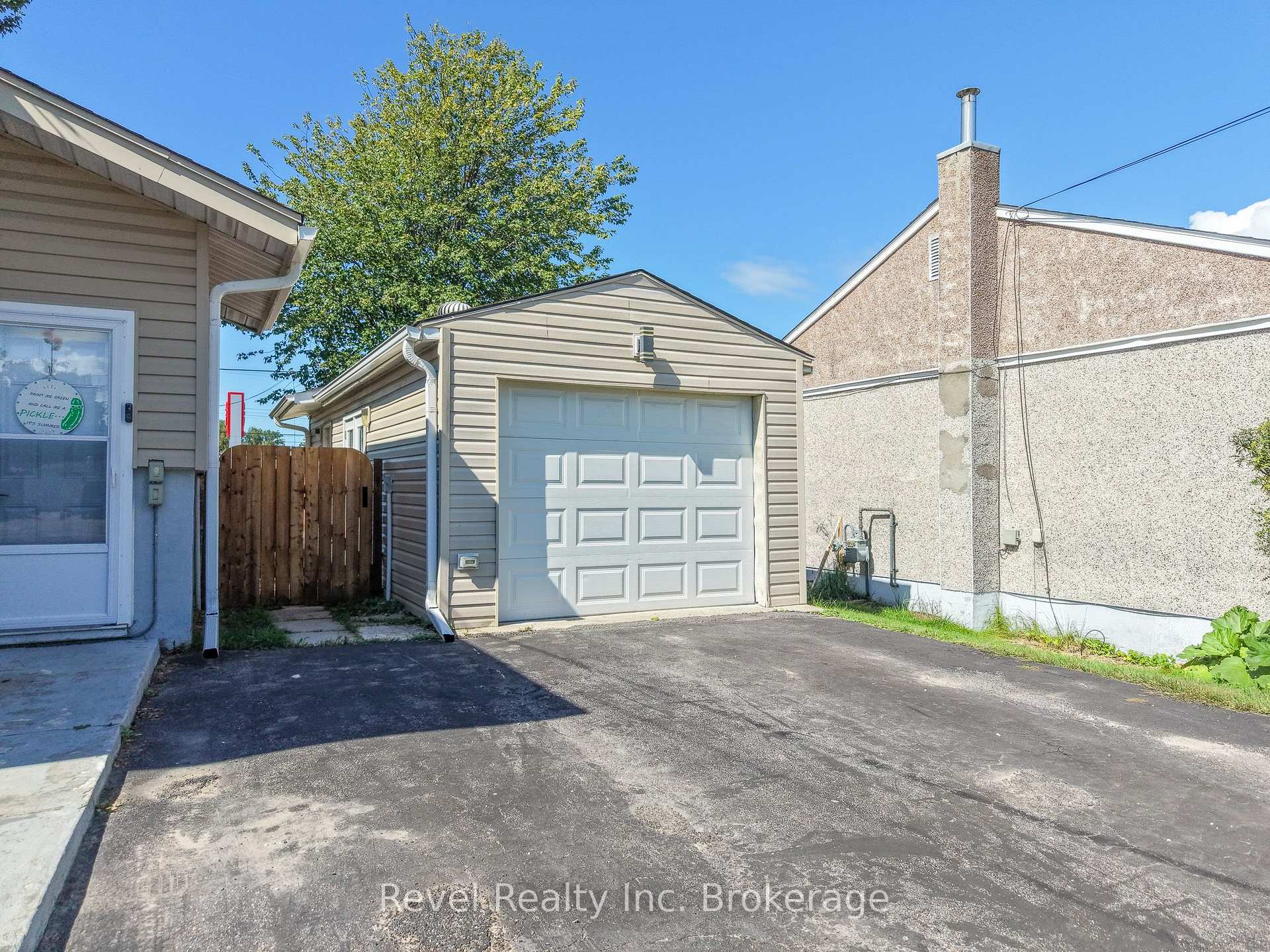 Photo 9 of 257 Lee Avenue, North Bay, Ferris — HOMEH