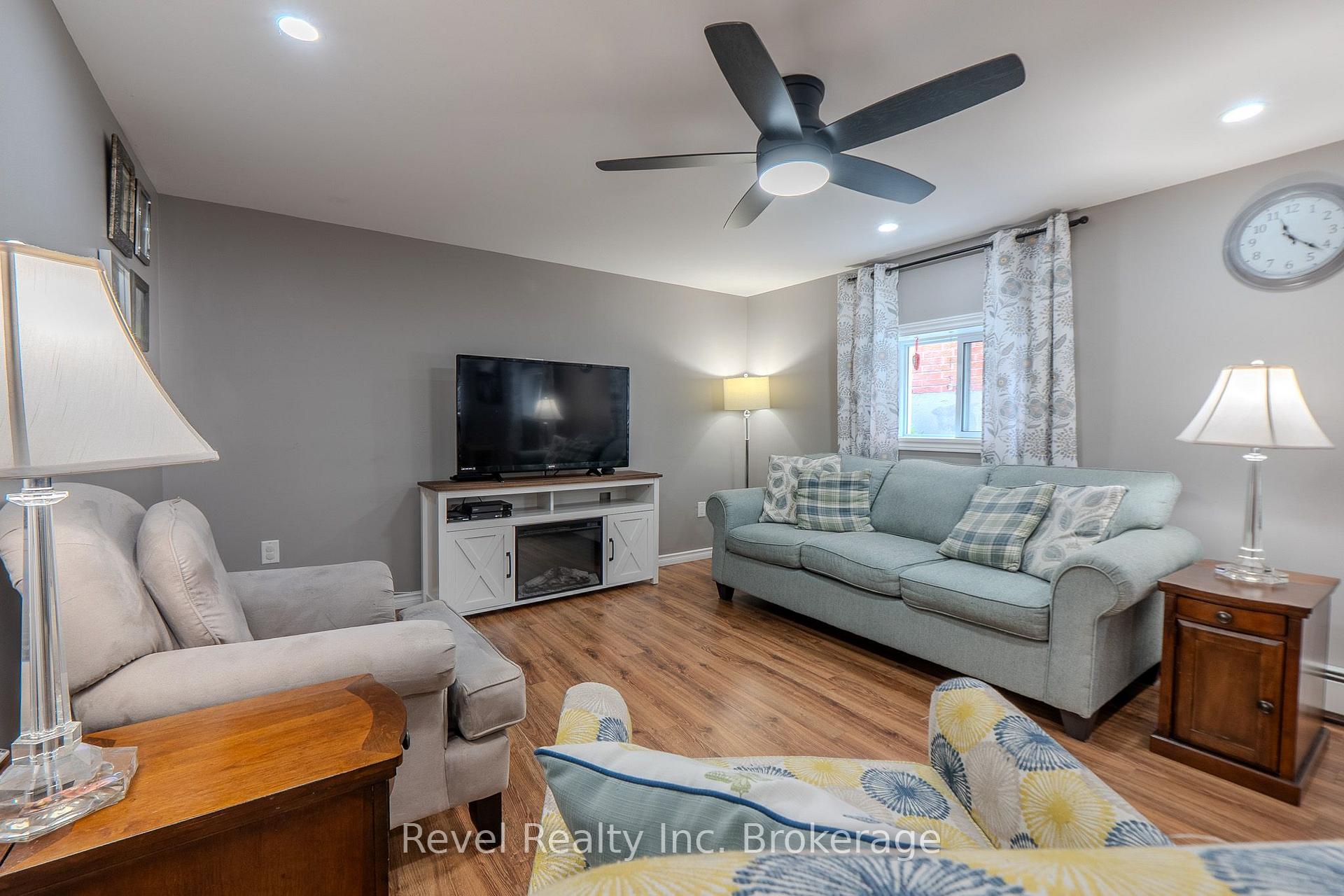 Photo 32 of 257 Lee Avenue, North Bay, Ferris — HOMEH