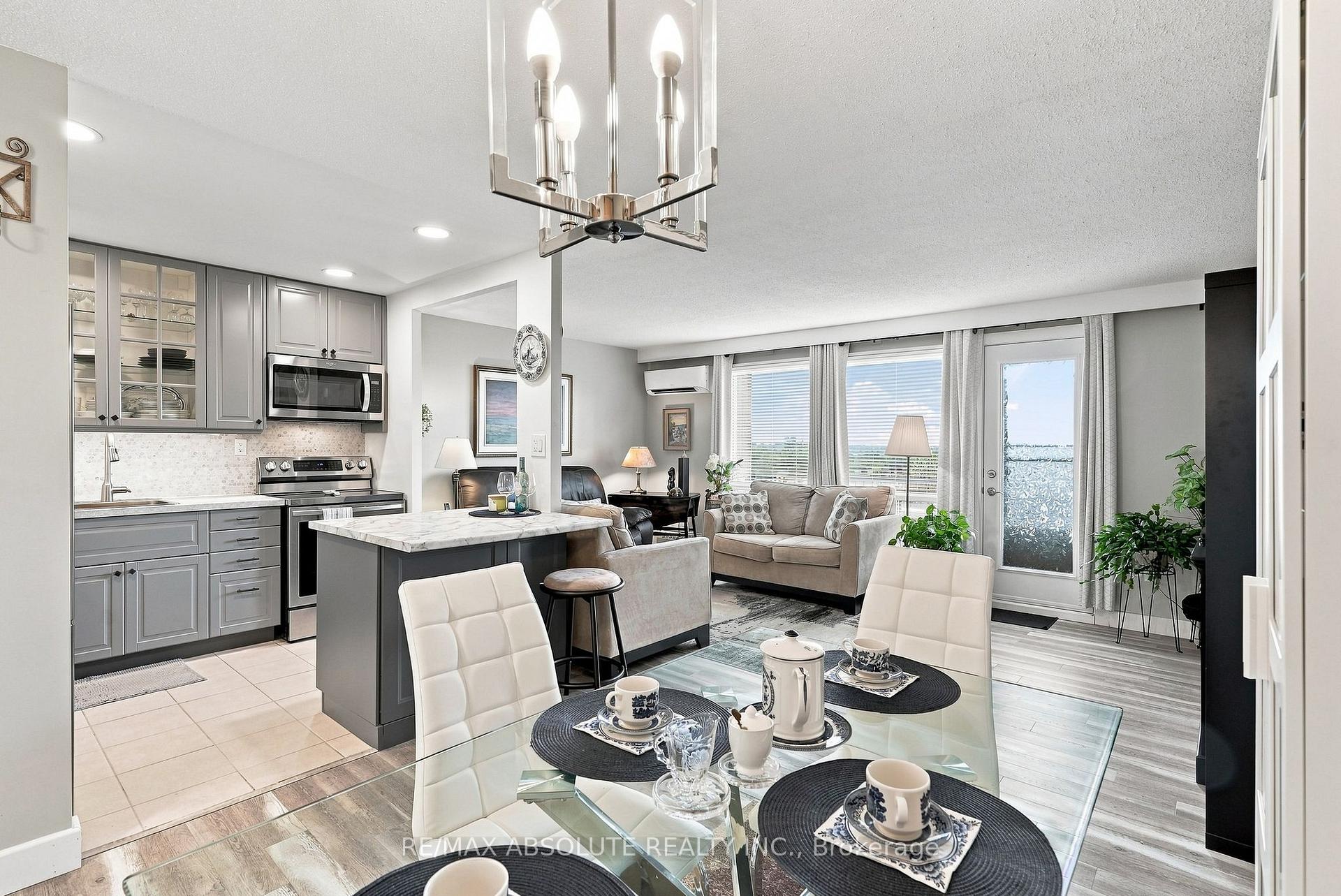 Photo 5 of 20 Chesterton Drive, Ottawa, Borden Farm/Stewart Farm/Carleton Heights/Parkwood Hills — HOMEH