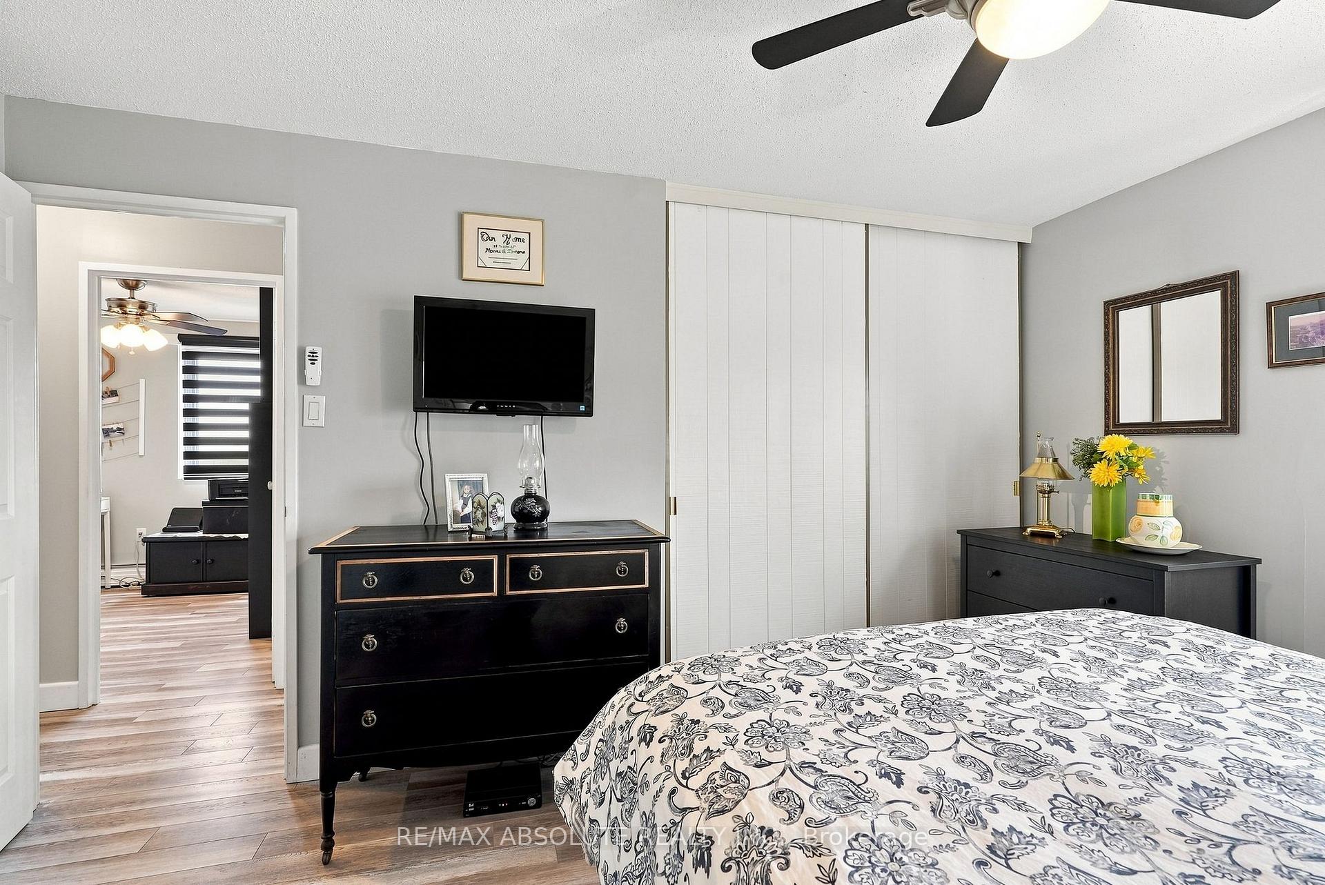 Photo 17 of 20 Chesterton Drive, Ottawa, Borden Farm/Stewart Farm/Carleton Heights/Parkwood Hills — HOMEH
