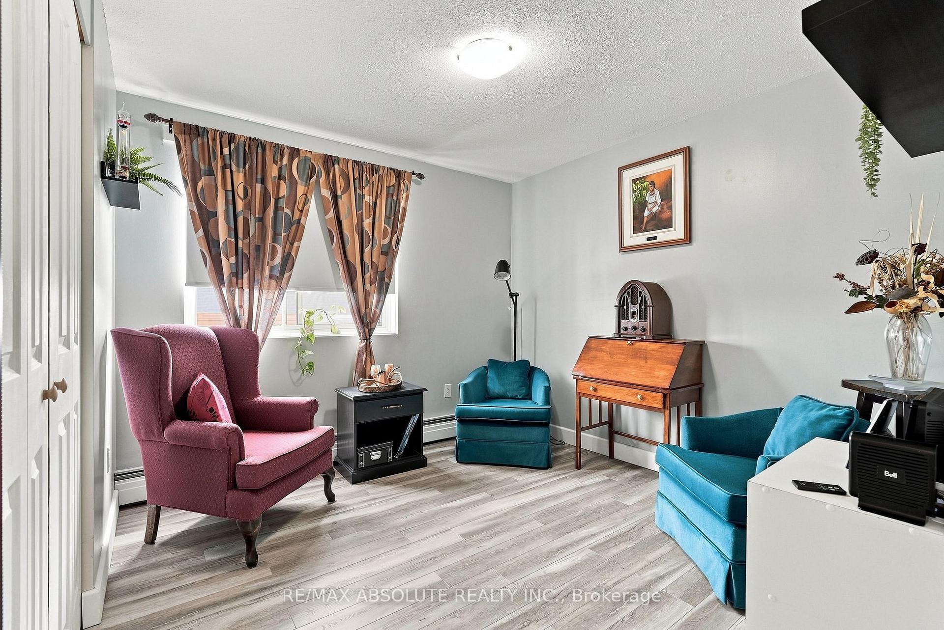 Photo 19 of 20 Chesterton Drive, Ottawa, Borden Farm/Stewart Farm/Carleton Heights/Parkwood Hills — HOMEH