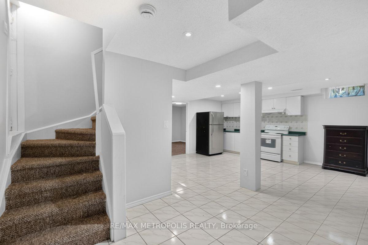 Photo 4 of Unit BSMT, 32 Summerlea Street, Markham, Middlefield — HOMEH