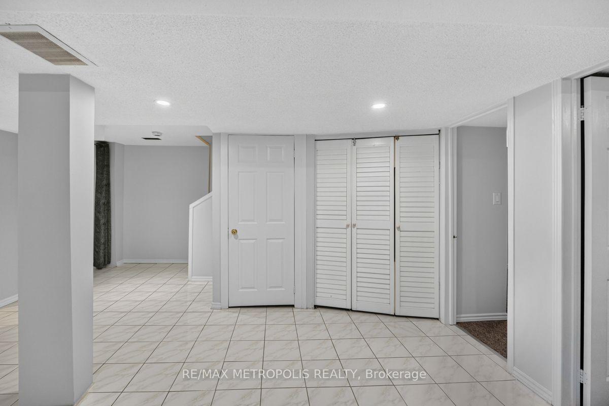 Photo 12 of Unit BSMT, 32 Summerlea Street, Markham, Middlefield — HOMEH