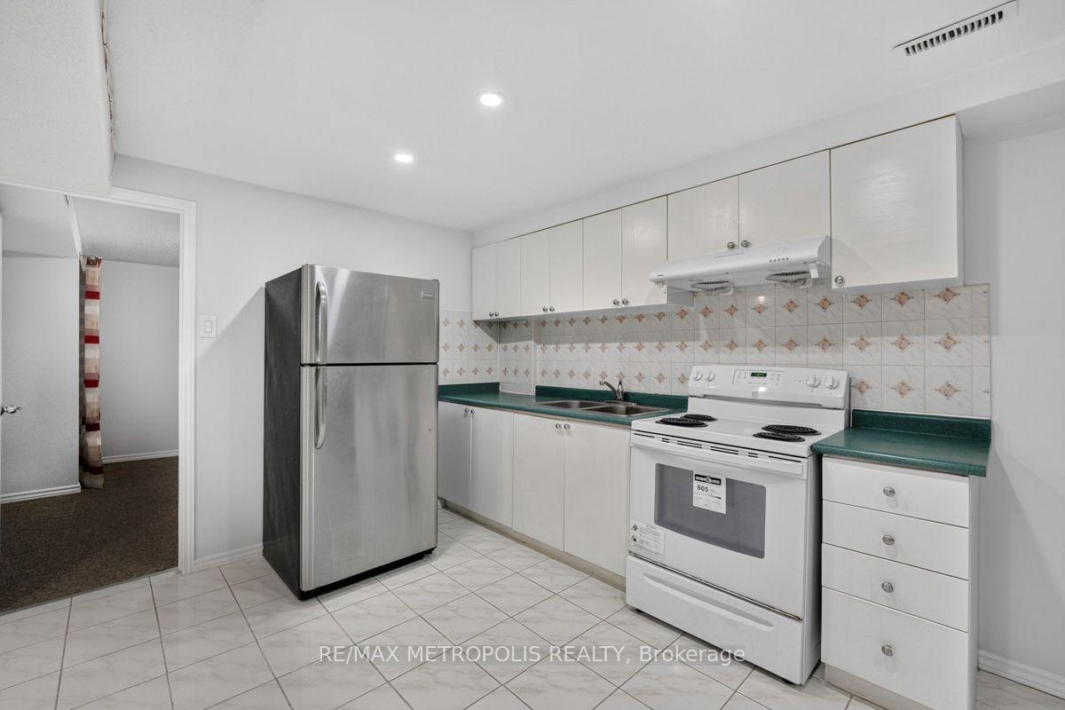 Photo 14 of Unit BSMT, 32 Summerlea Street, Markham, Middlefield — HOMEH