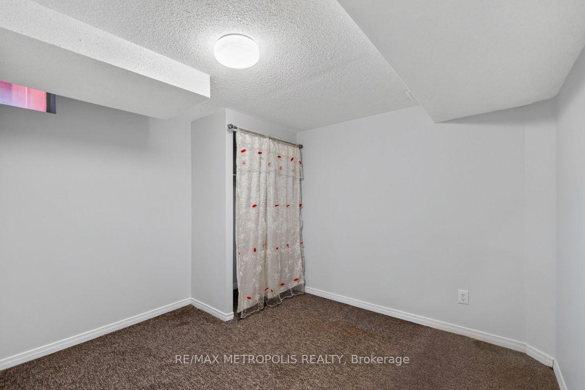 Photo 15 of Unit BSMT, 32 Summerlea Street, Markham, Middlefield — HOMEH