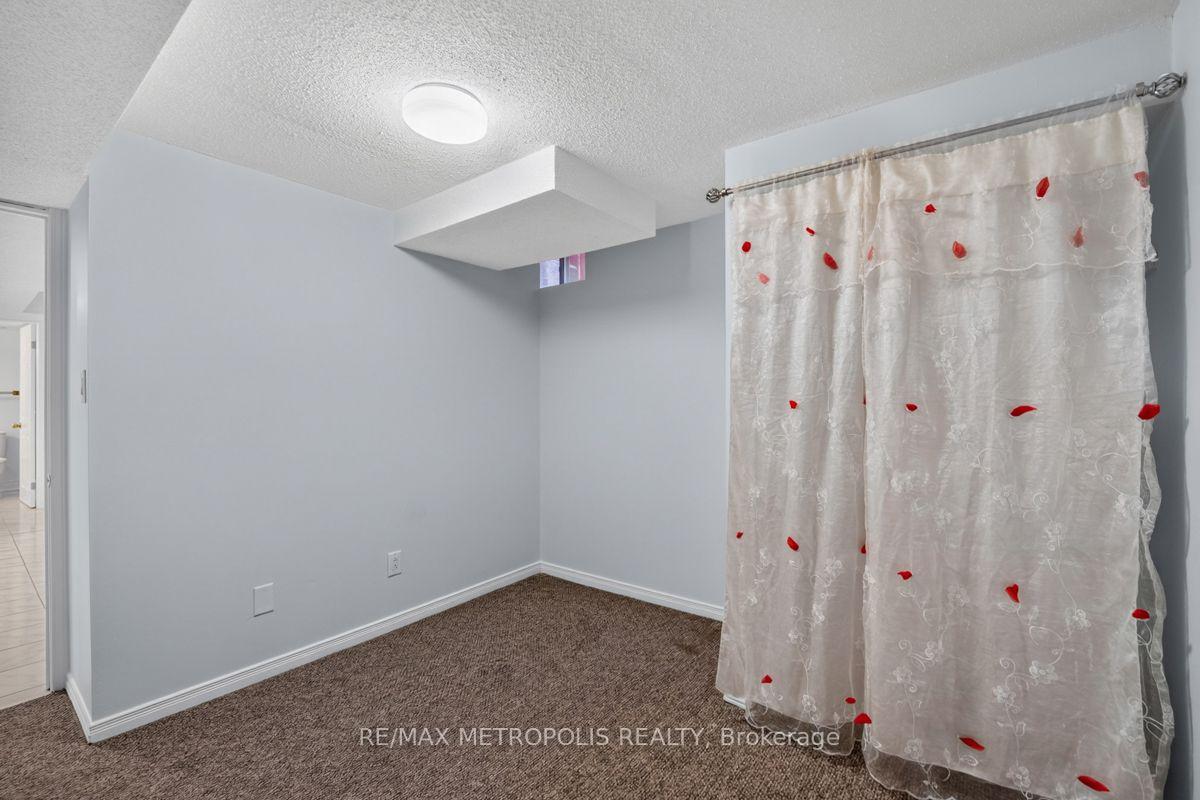 Photo 16 of Unit BSMT, 32 Summerlea Street, Markham, Middlefield — HOMEH