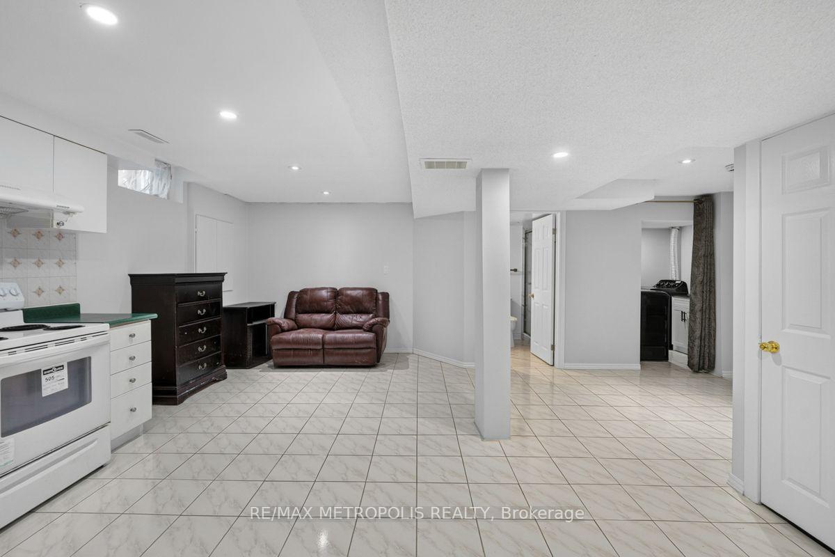 Photo 19 of Unit BSMT, 32 Summerlea Street, Markham, Middlefield — HOMEH