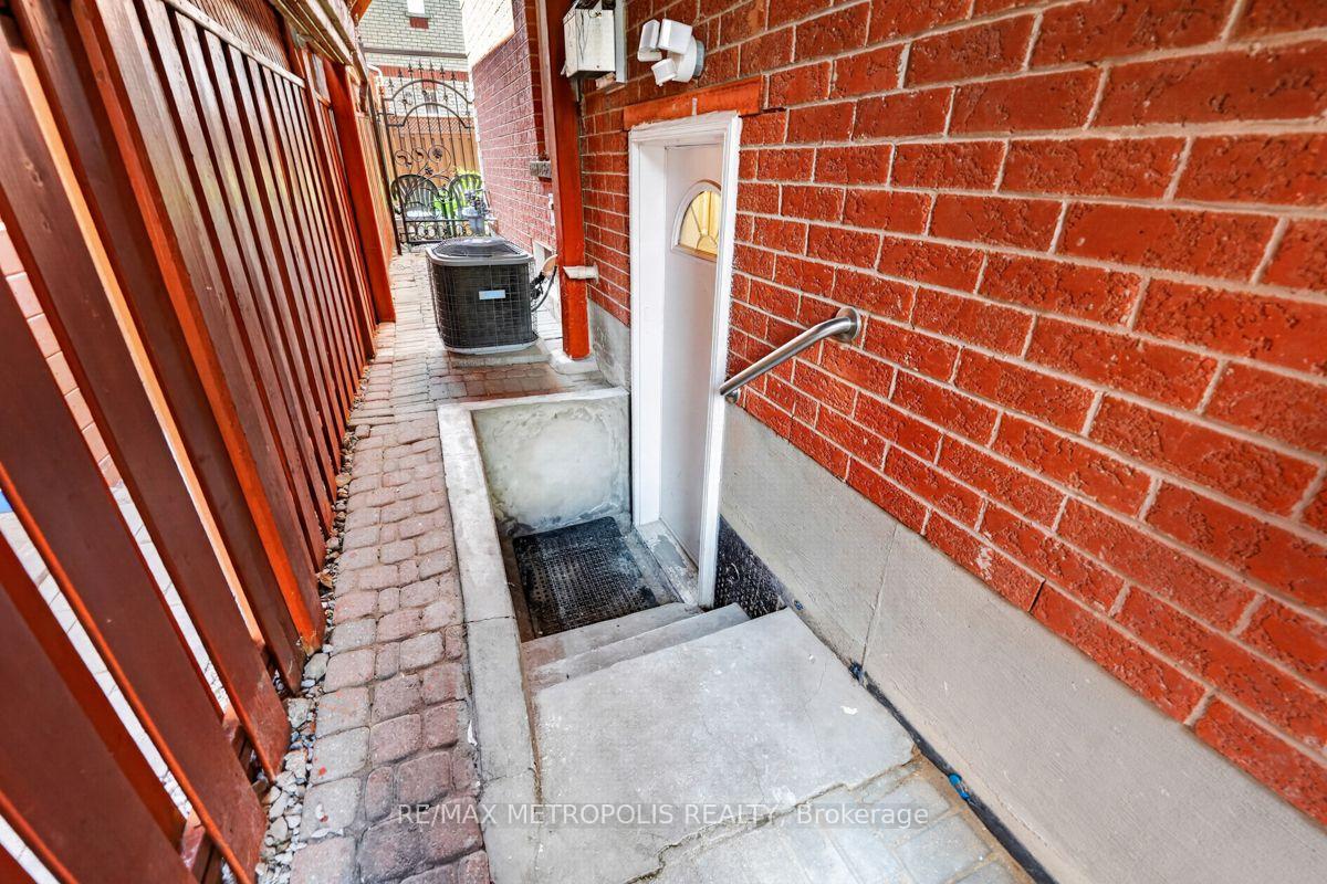 Photo 21 of Unit BSMT, 32 Summerlea Street, Markham, Middlefield — HOMEH