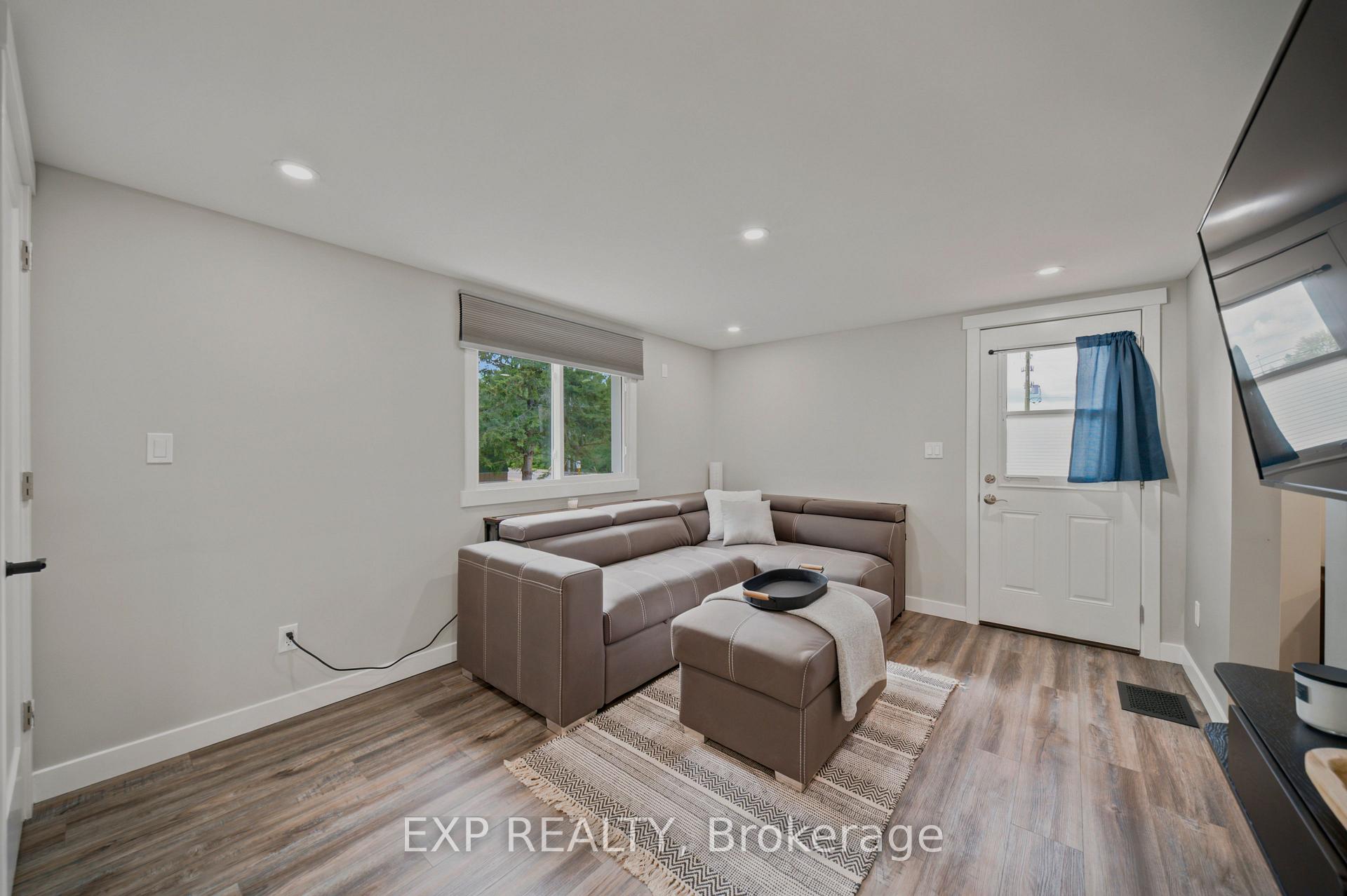 Photo 15 of 3460 St Joseph Boulevard, Ottawa, Fallingbrook/Ridgemount — HOMEH