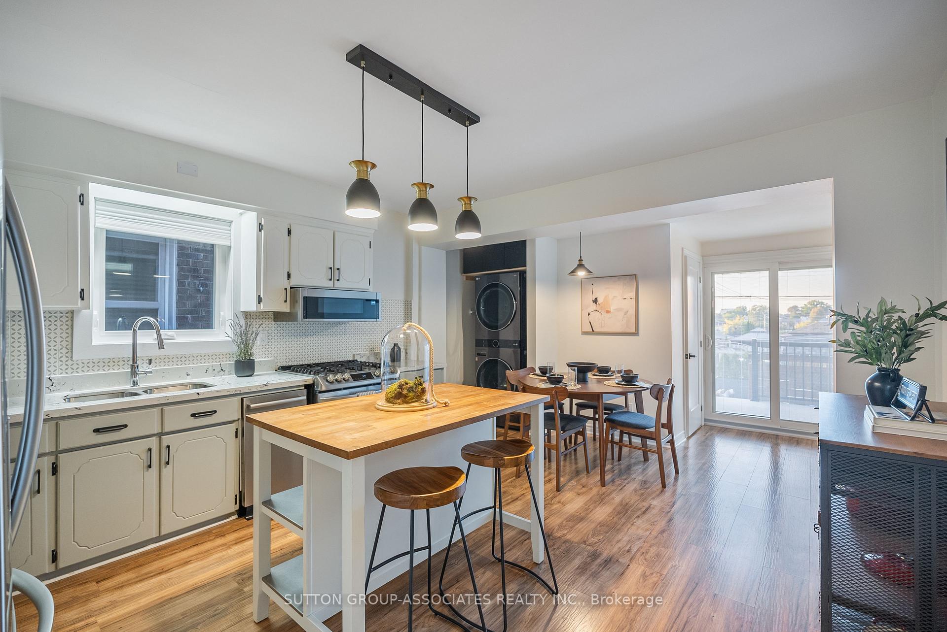 Photo 5 of 10 Innes Avenue, Toronto, Corso Italia-Davenport — HOMEH