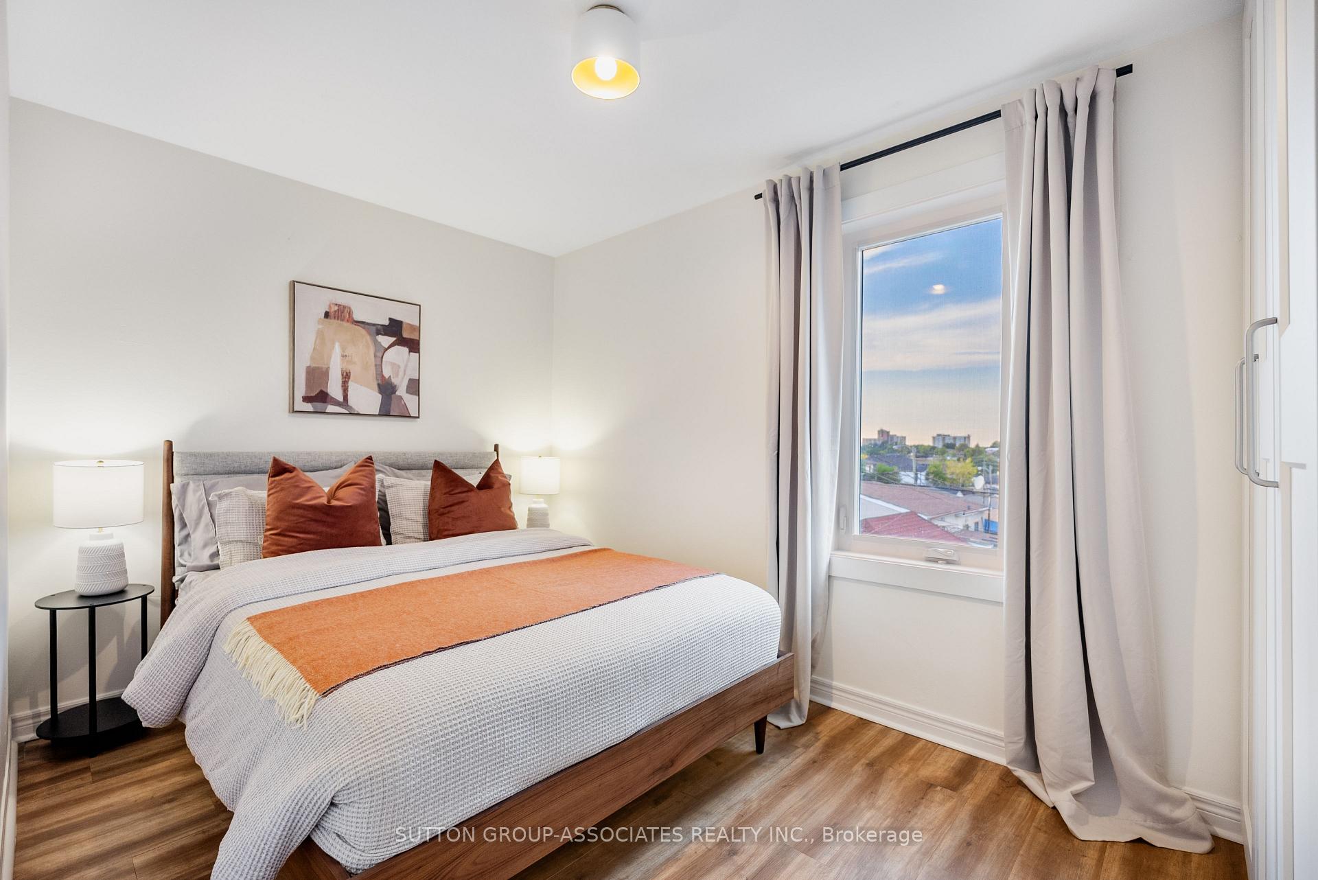 Photo 11 of 10 Innes Avenue, Toronto, Corso Italia-Davenport — HOMEH