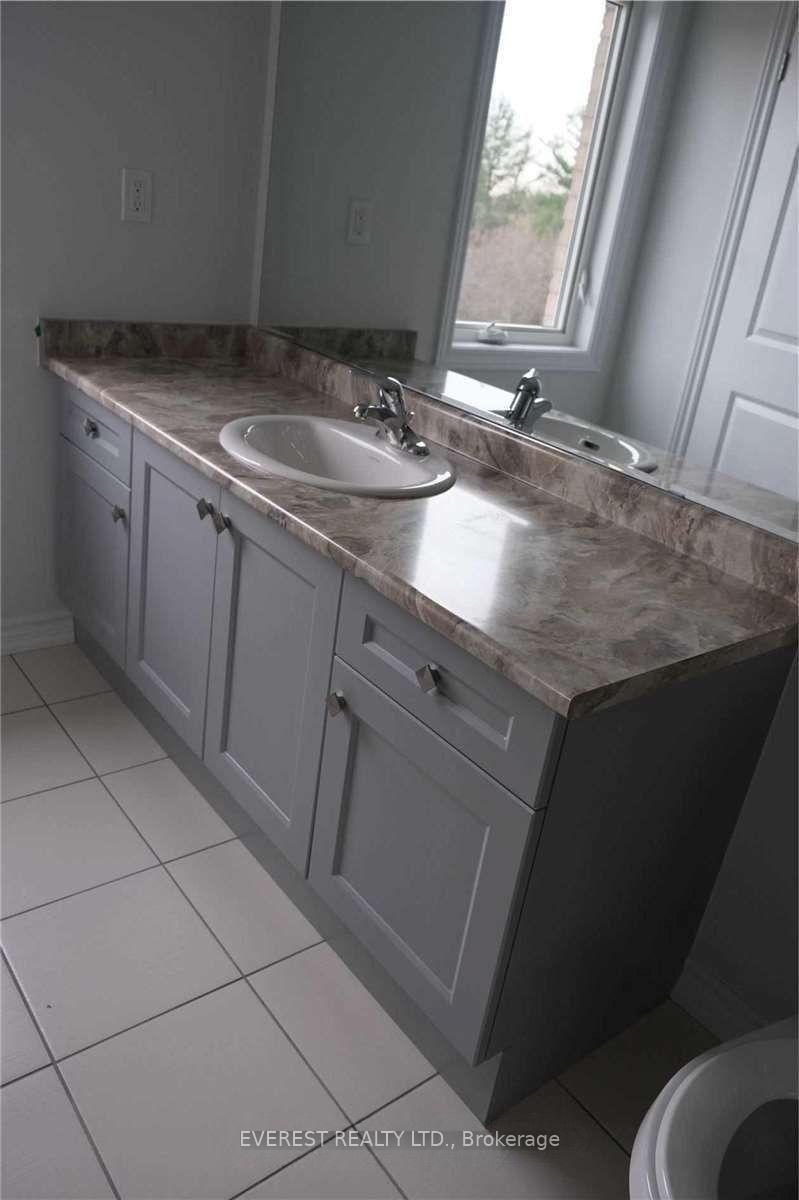 Photo 3 of 40 Savino Drive, Brampton, Heart Lake West — HOMEH