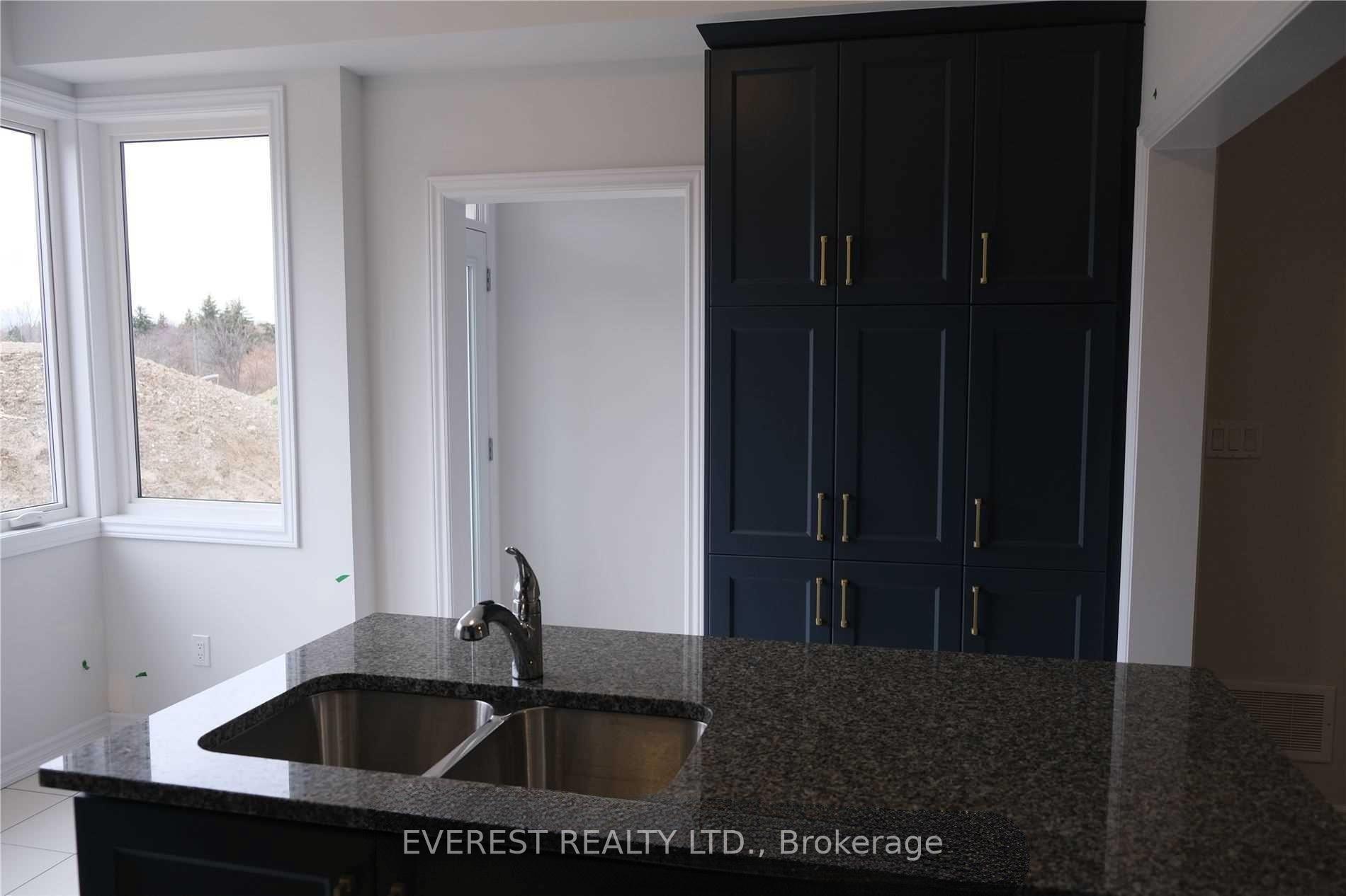 Photo 5 of 40 Savino Drive, Brampton, Heart Lake West — HOMEH