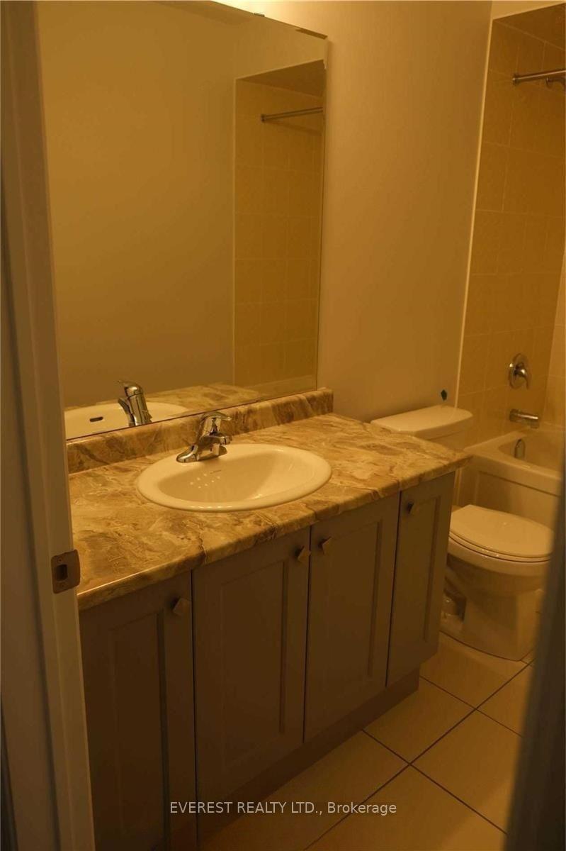 Photo 24 of 40 Savino Drive, Brampton, Heart Lake West — HOMEH