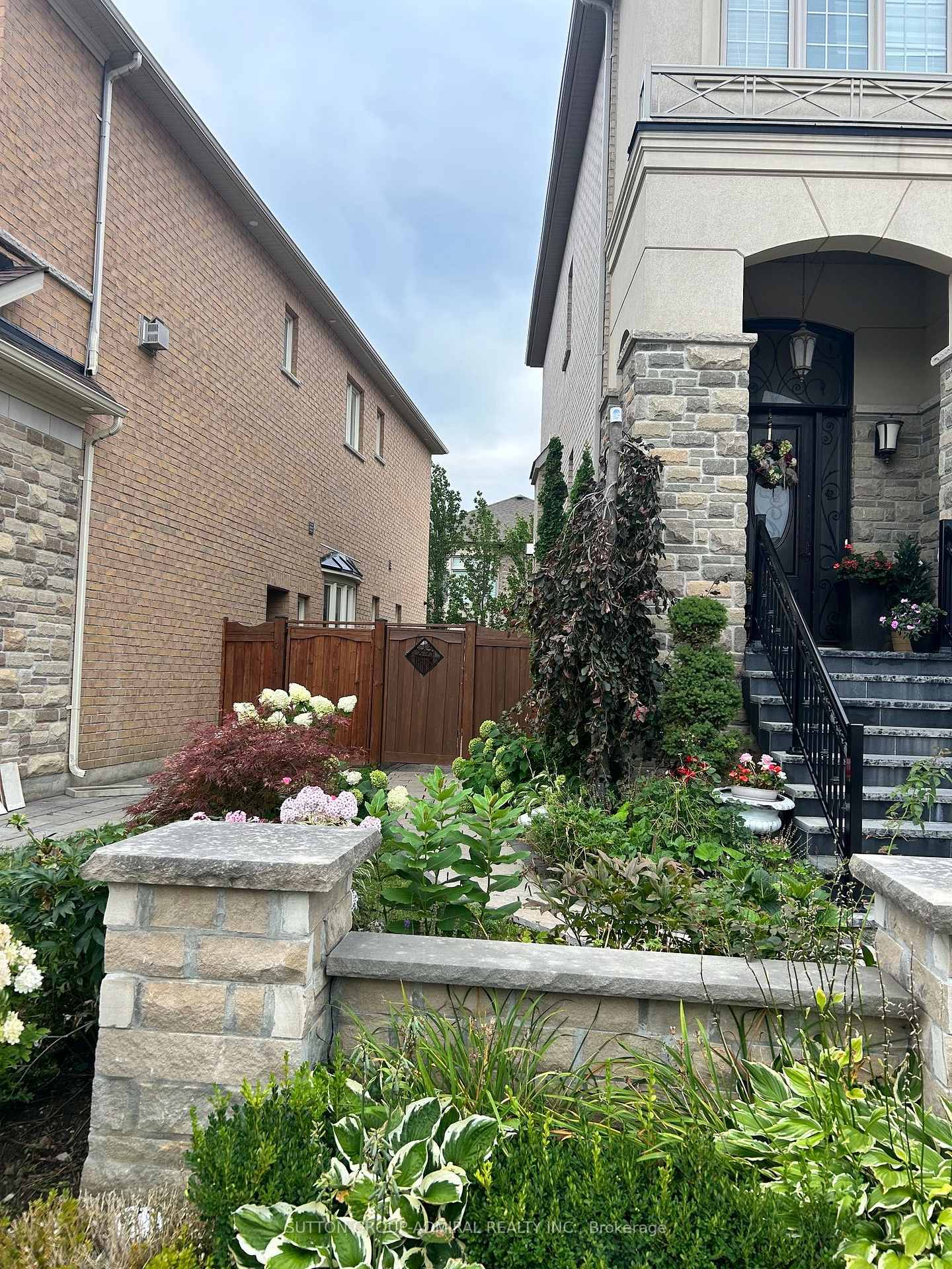 Photo 1 of 307 Chatfield Drive, Vaughan, Vellore Village — HOMEH