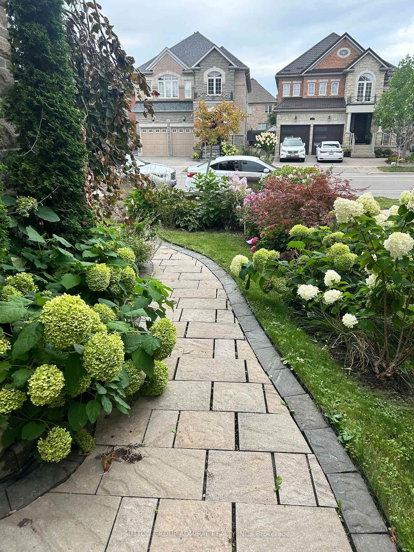 Photo 2 of 307 Chatfield Drive, Vaughan, Vellore Village — HOMEH