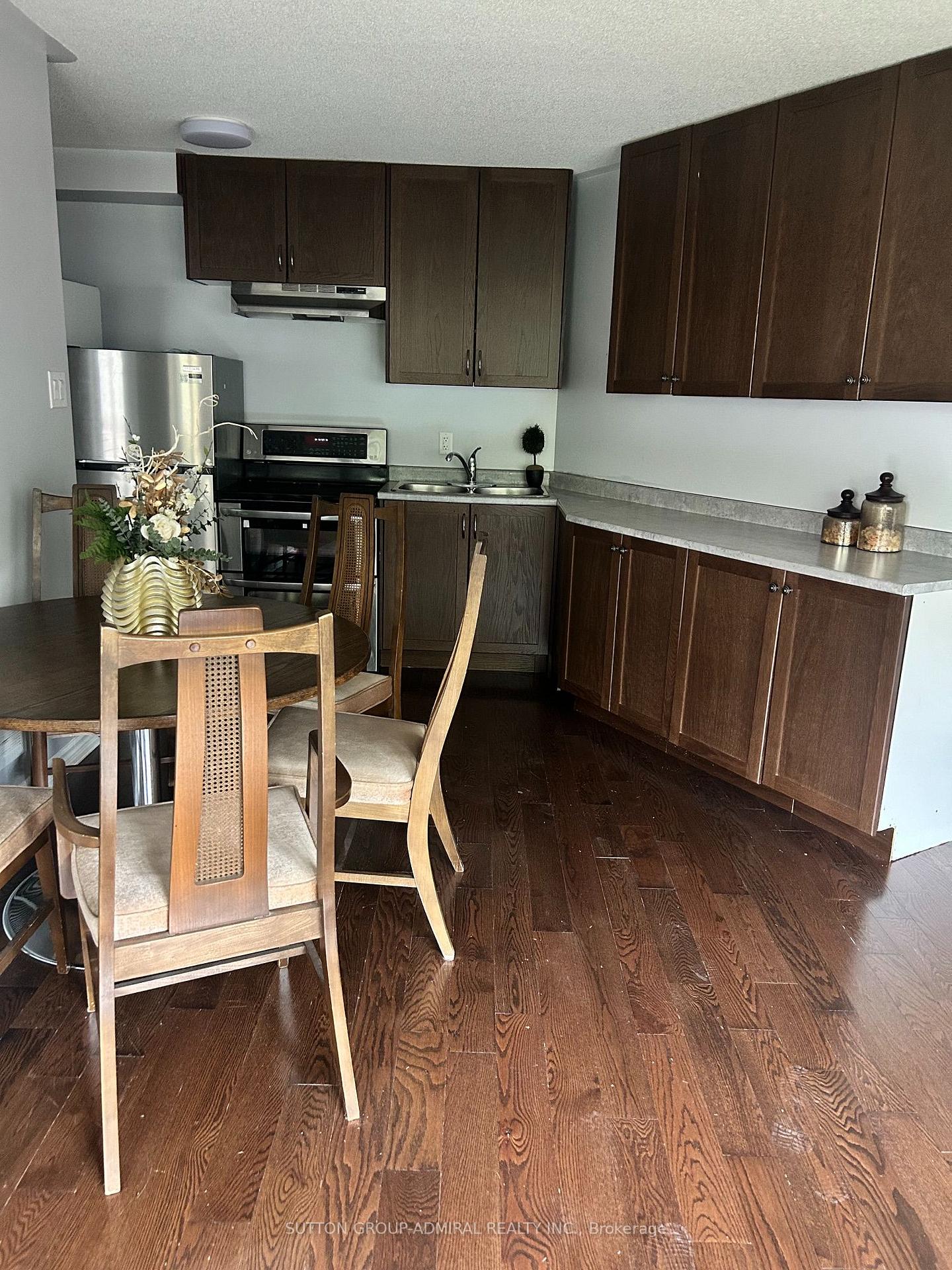 Photo 4 of 307 Chatfield Drive, Vaughan, Vellore Village — HOMEH
