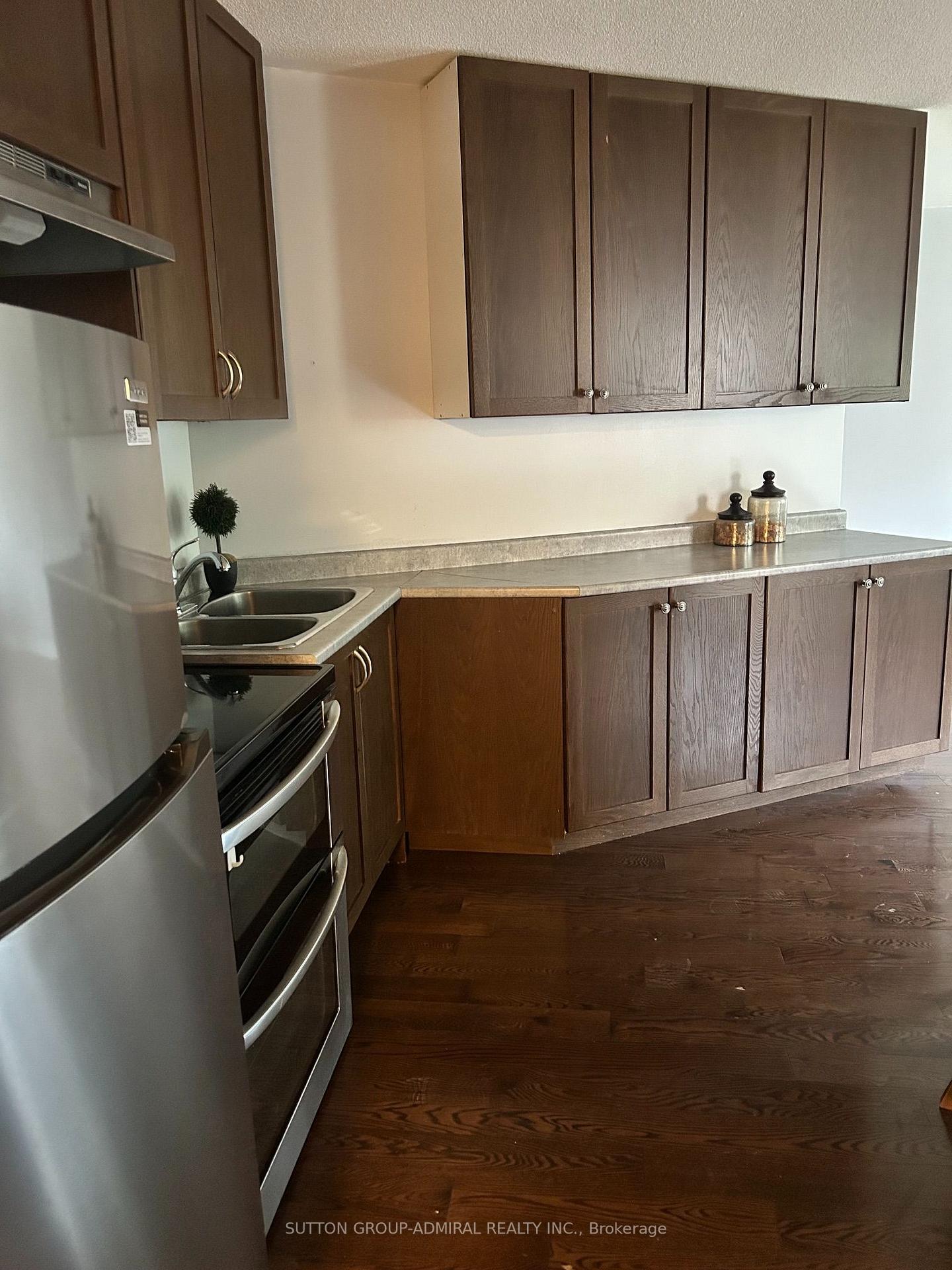 Photo 5 of 307 Chatfield Drive, Vaughan, Vellore Village — HOMEH